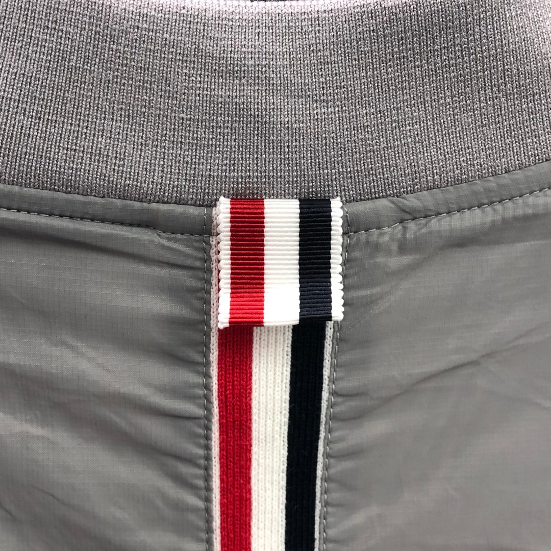 THOM BROWNE 后织带拉链棒球服夹克 外套 长袖 藏青色 灰色