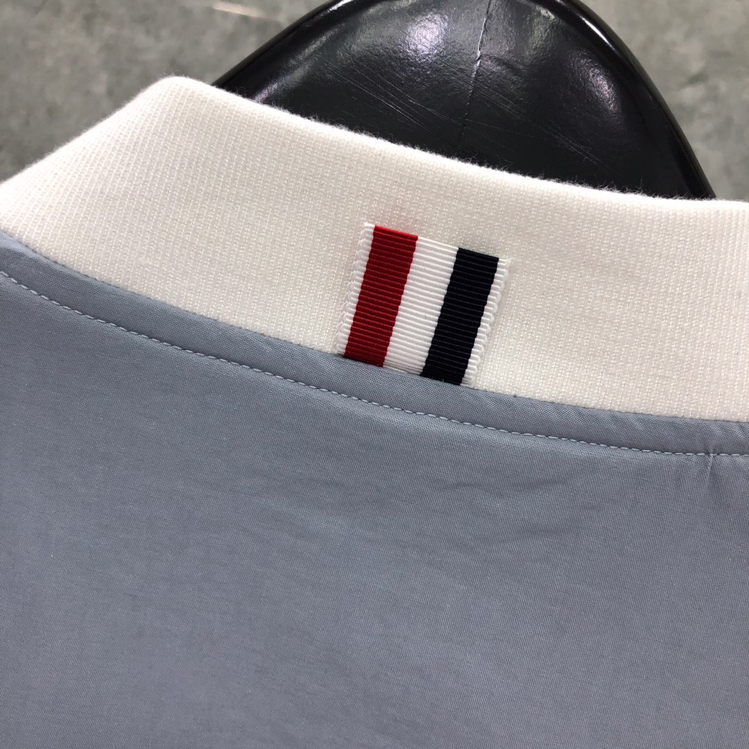 THOM BROWNE 经典四杠拉链棒球服夹克 外套 长袖 灰色 蓝色