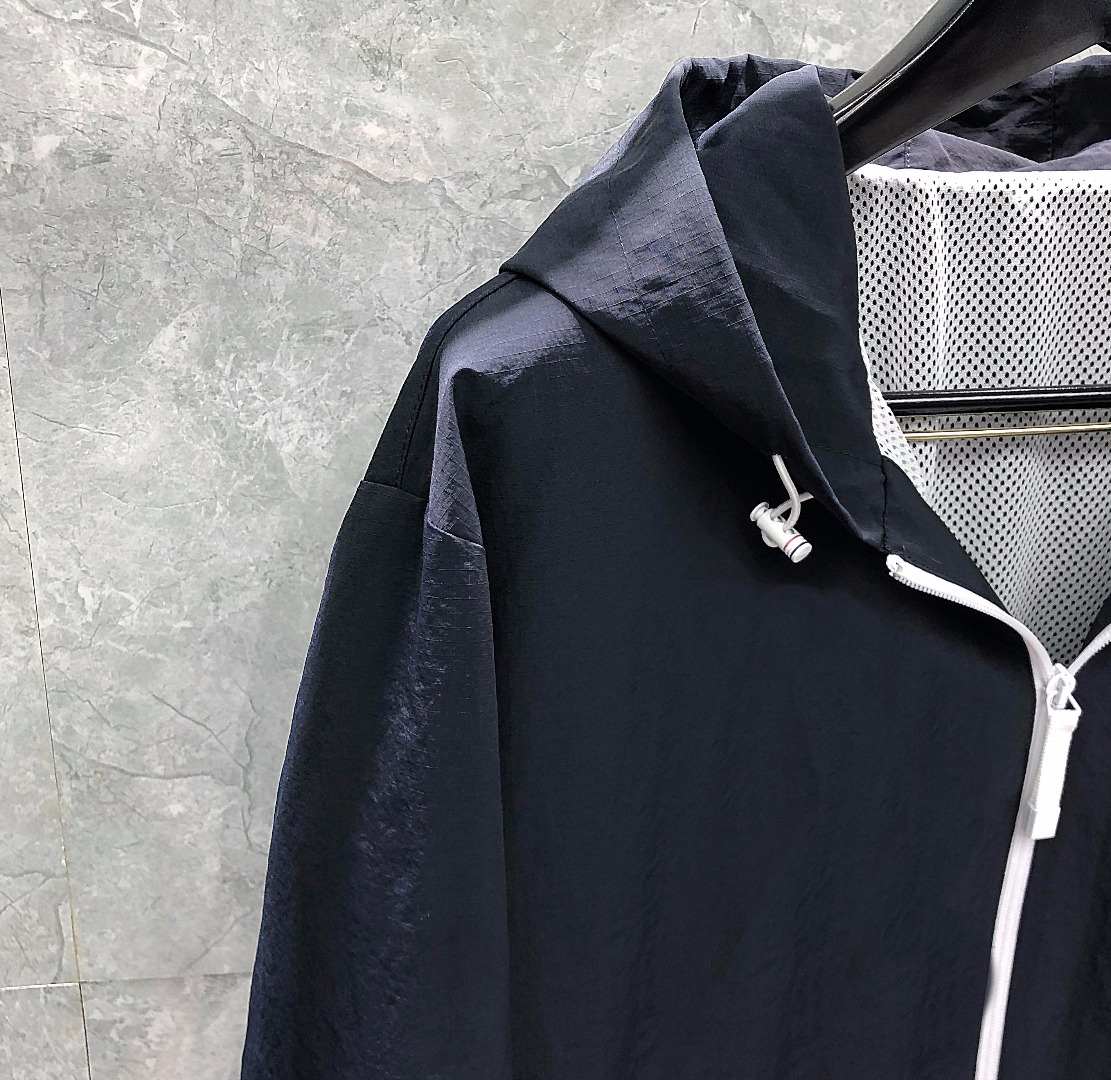 THOM BROWNE 网眼四杠拉链连帽夹克 外套 长袖 白色 灰色 藏青色