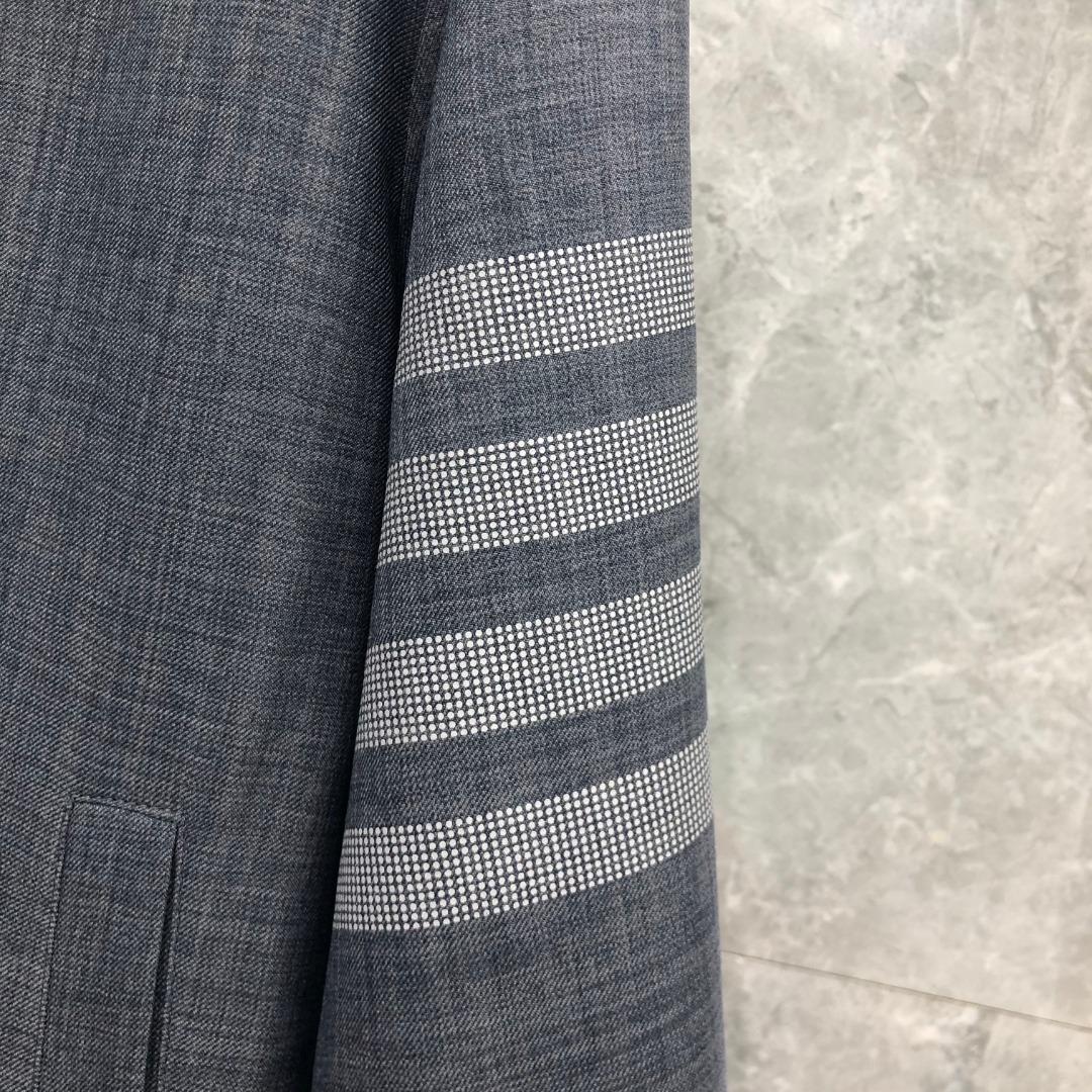 THOM BROWNE 经典四杠拉链立领夹克 外套 长袖 灰色 藏青色