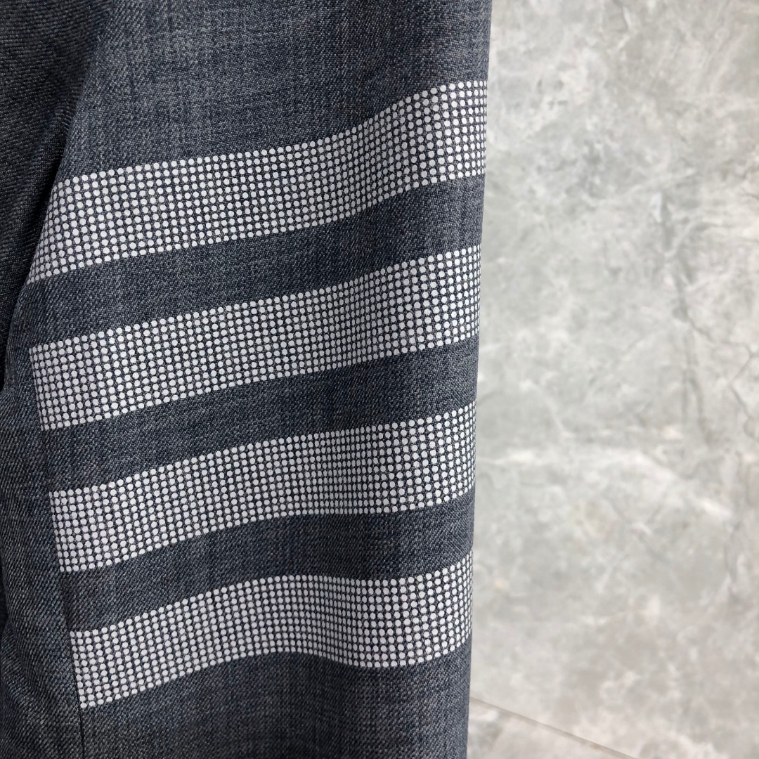 THOM BROWNE 经典四杠翻领纽扣夹克 外套 长袖 灰色 藏青色