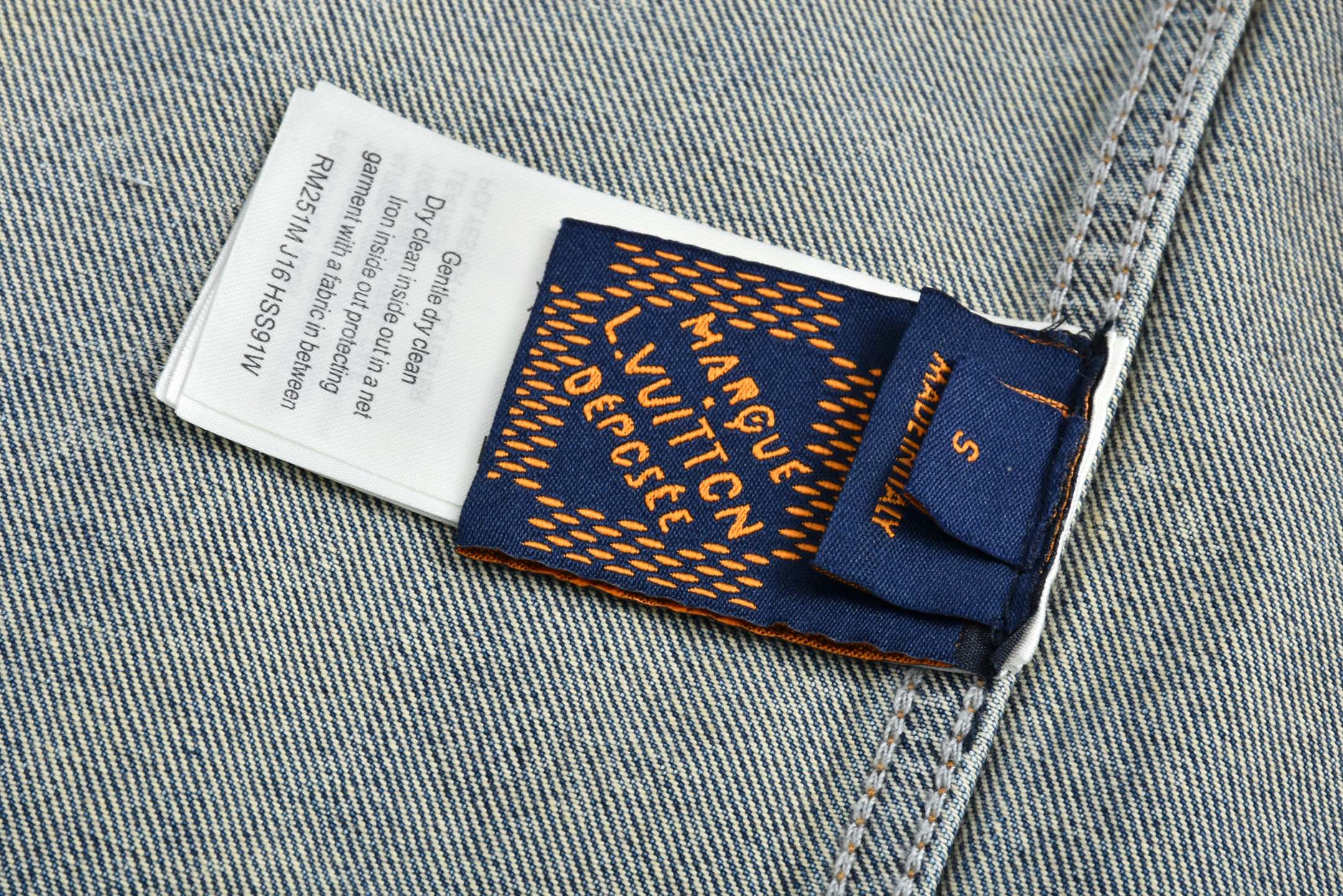 LOUIS VUITTON 路易威登 做旧不规则logo徽标牛仔衬衫 外套 牛仔衣 上衣 蓝色 1AHCI6