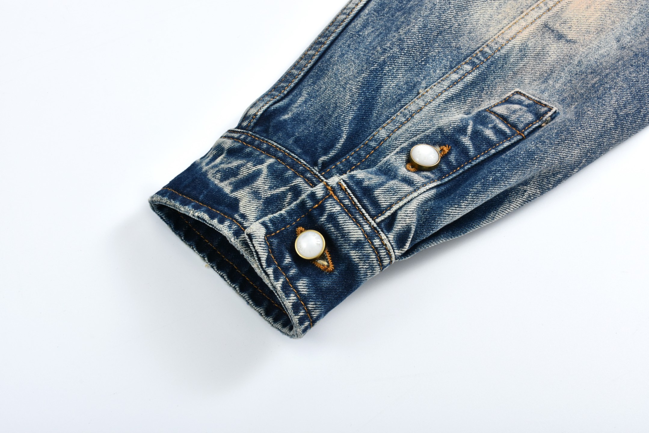 LOUIS VUITTON 路易威登 做旧不规则logo徽标牛仔衬衫 外套 牛仔衣 上衣 蓝色 1AHCI6