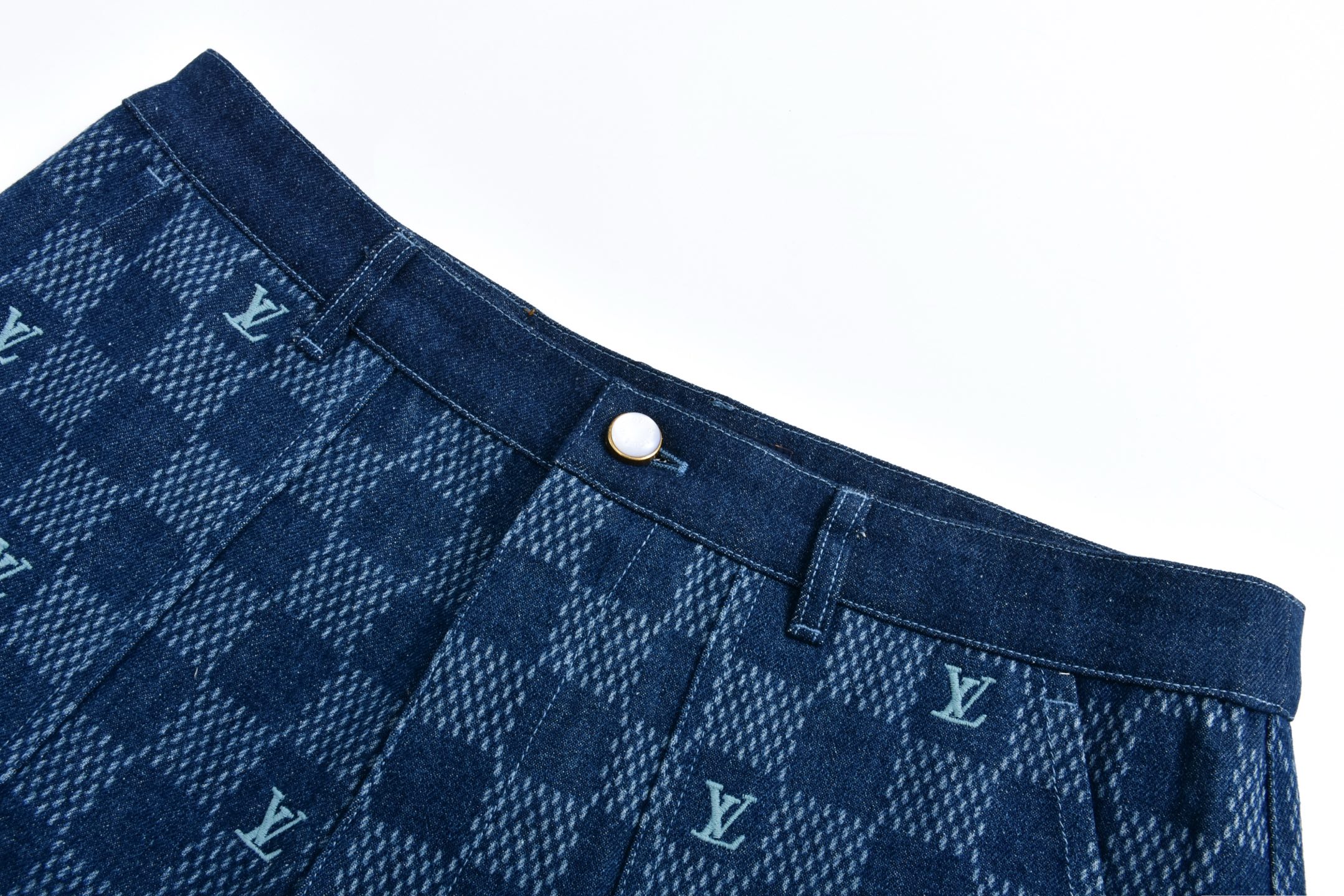 LOUIS VUITTON 路易威登 美洲杯联名 字母logo刺绣棋盘格牛仔短裤 休闲裤 裤子 蓝色 1AFVO5