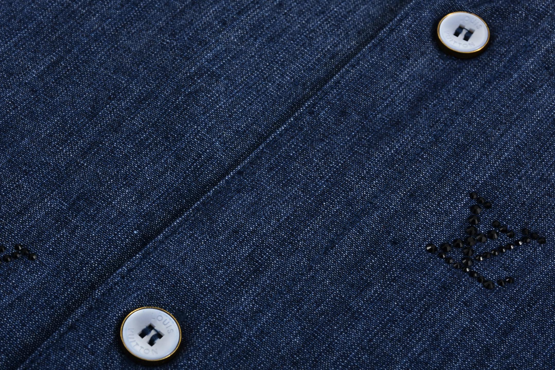 LOUIS VUITTON 路易威登 烫钻字母logo单排扣牛仔衬衫 外套 牛仔衣 上衣 蓝色 1AGJMC