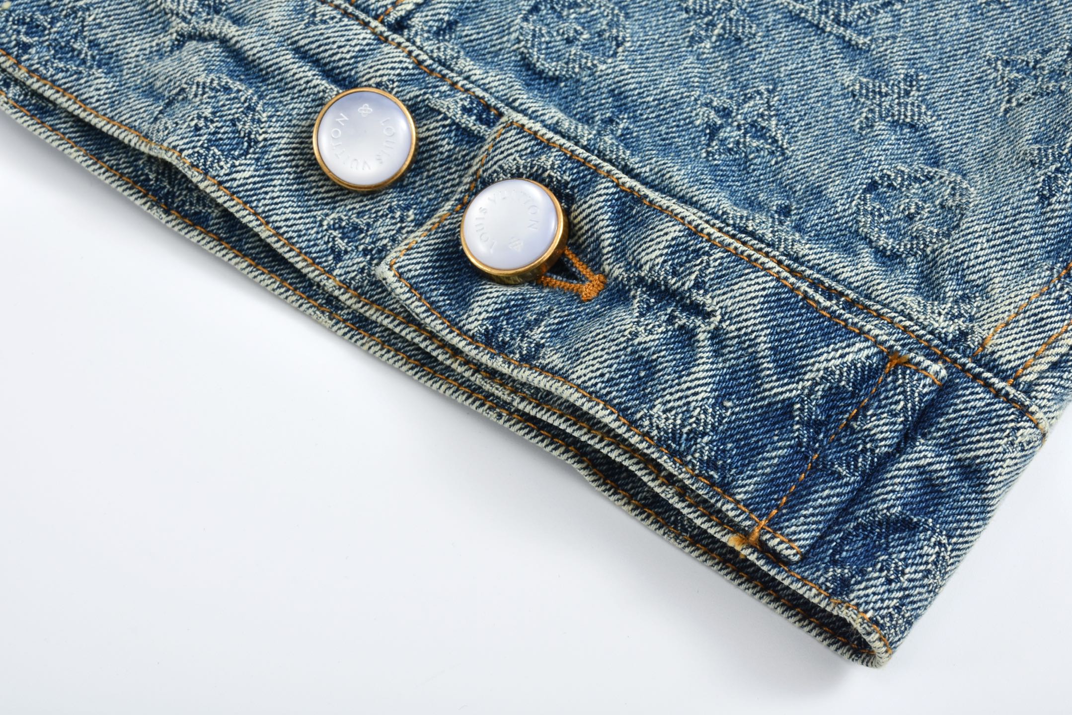 LOUIS VUITTON 路易威登 暗纹老花满印提花牛仔外套 牛仔衣 上衣 夹克 蓝色 1AGHUL