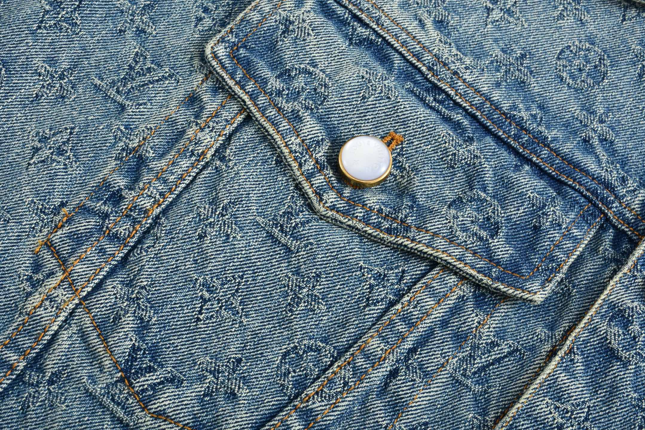 LOUIS VUITTON 路易威登 暗纹老花满印提花牛仔外套 牛仔衣 上衣 夹克 蓝色 1AGHUL