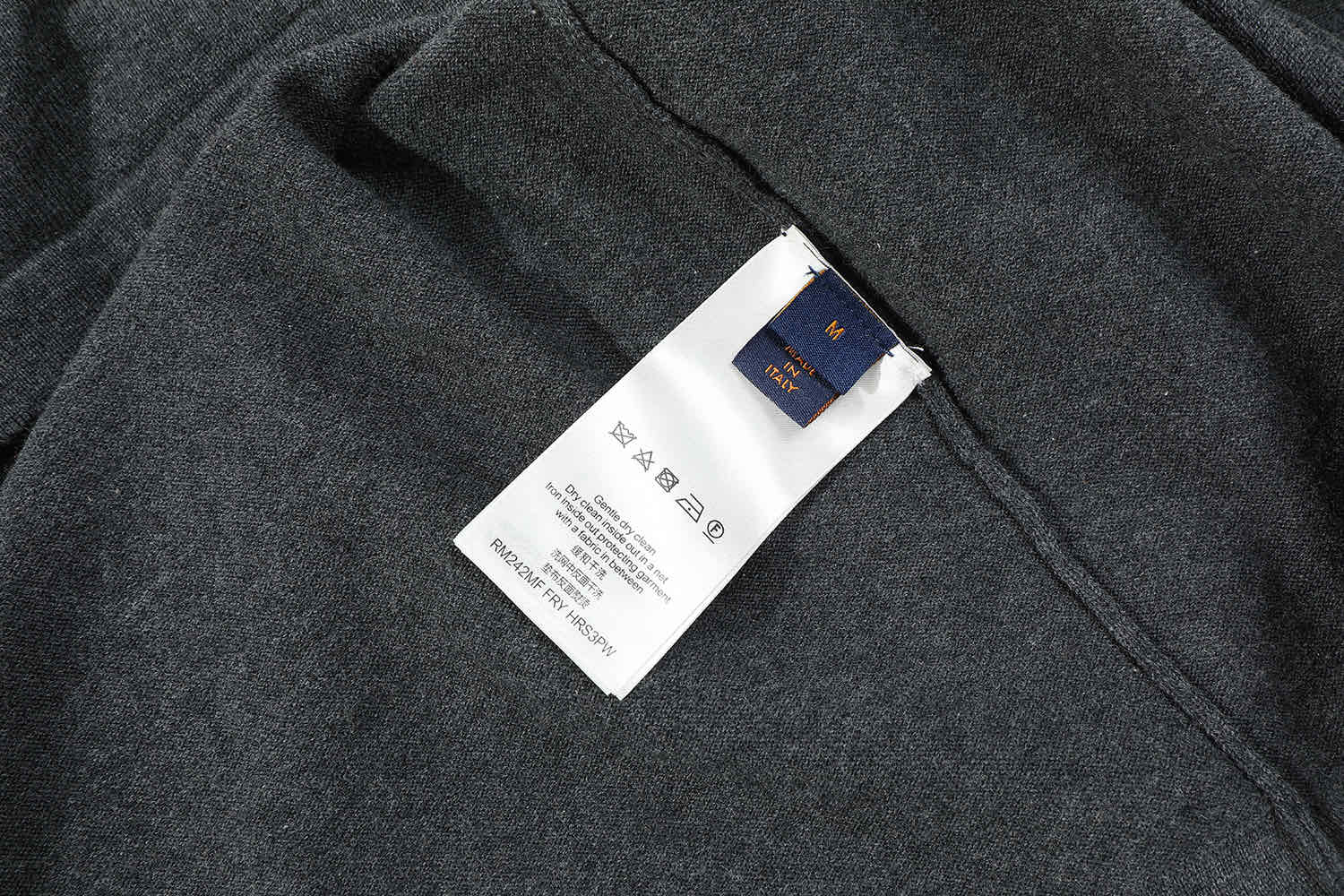 LOUIS VUITTON 路易威登 熊掌珍珠烫钻针织圆领短袖 T恤 灰色 1AGJSF