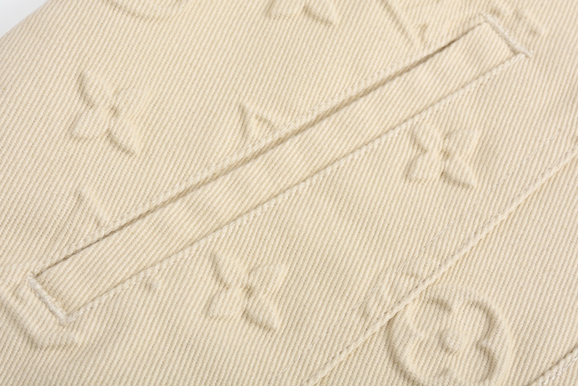 LOUIS VUITTON 路易威登 满印浮雕压花单排扣牛仔衣 外套 夹克 卡其色 1AHBEV