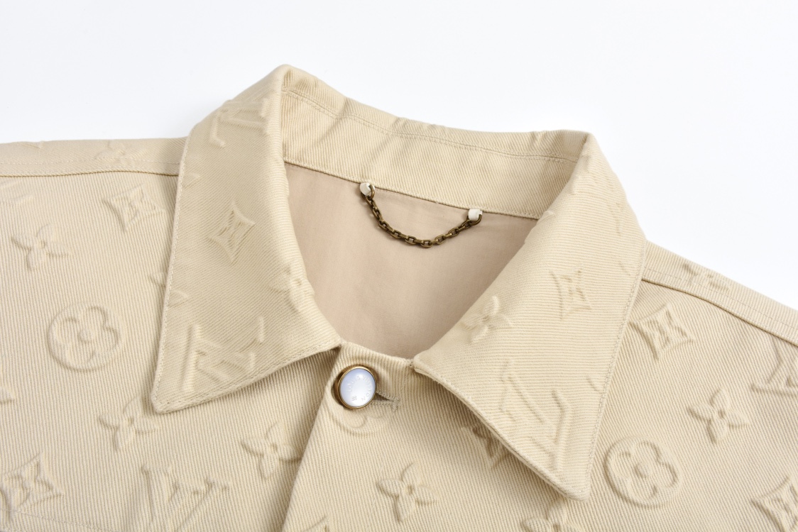 LOUIS VUITTON 路易威登 满印浮雕压花单排扣牛仔衣 外套 夹克 卡其色 1AHBEV