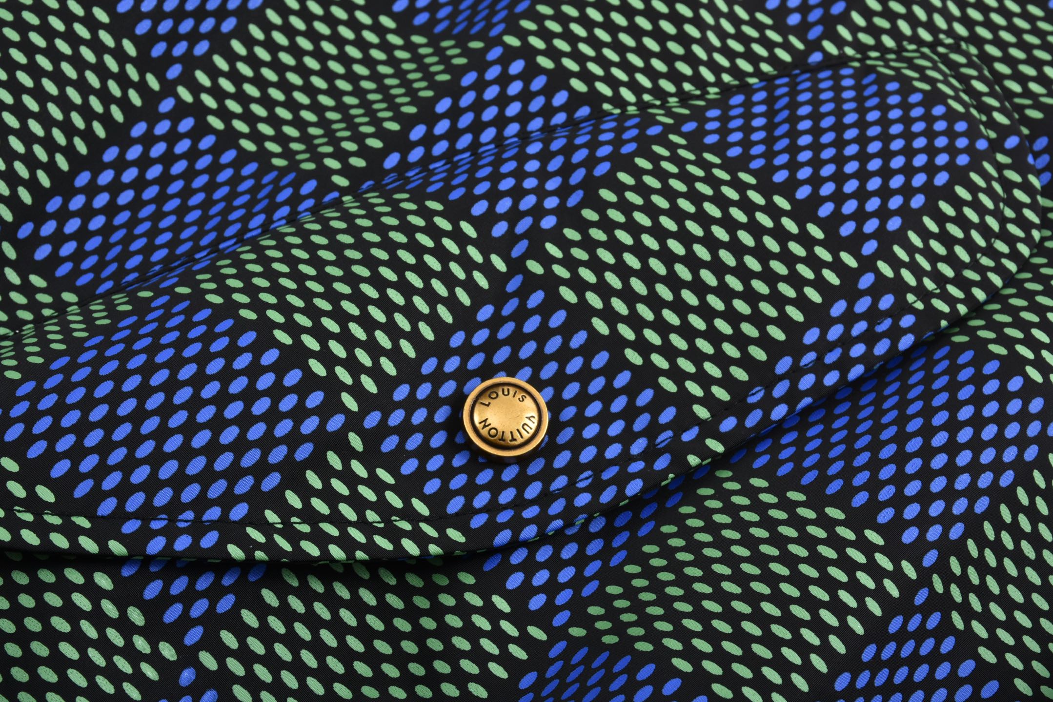 LOUIS VUITTON 路易威登 棋盘格老花双面两穿拉链连帽夹克 外套 绿色 1AHBIV