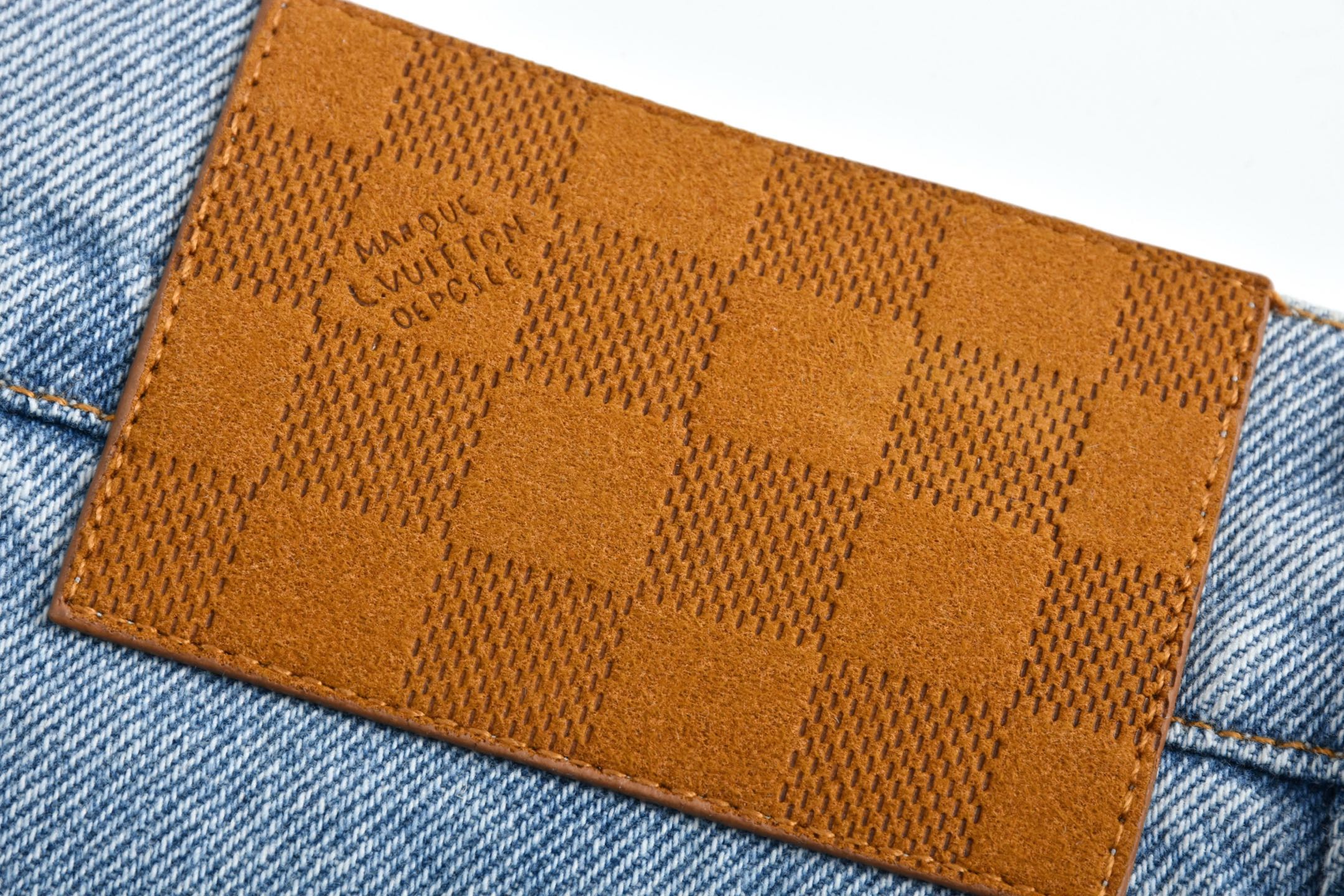 LOUIS VUITTON 路易威登 字母logo刺绣牛仔短裤 休闲裤 裤子 五分裤 蓝色 1AGTHV