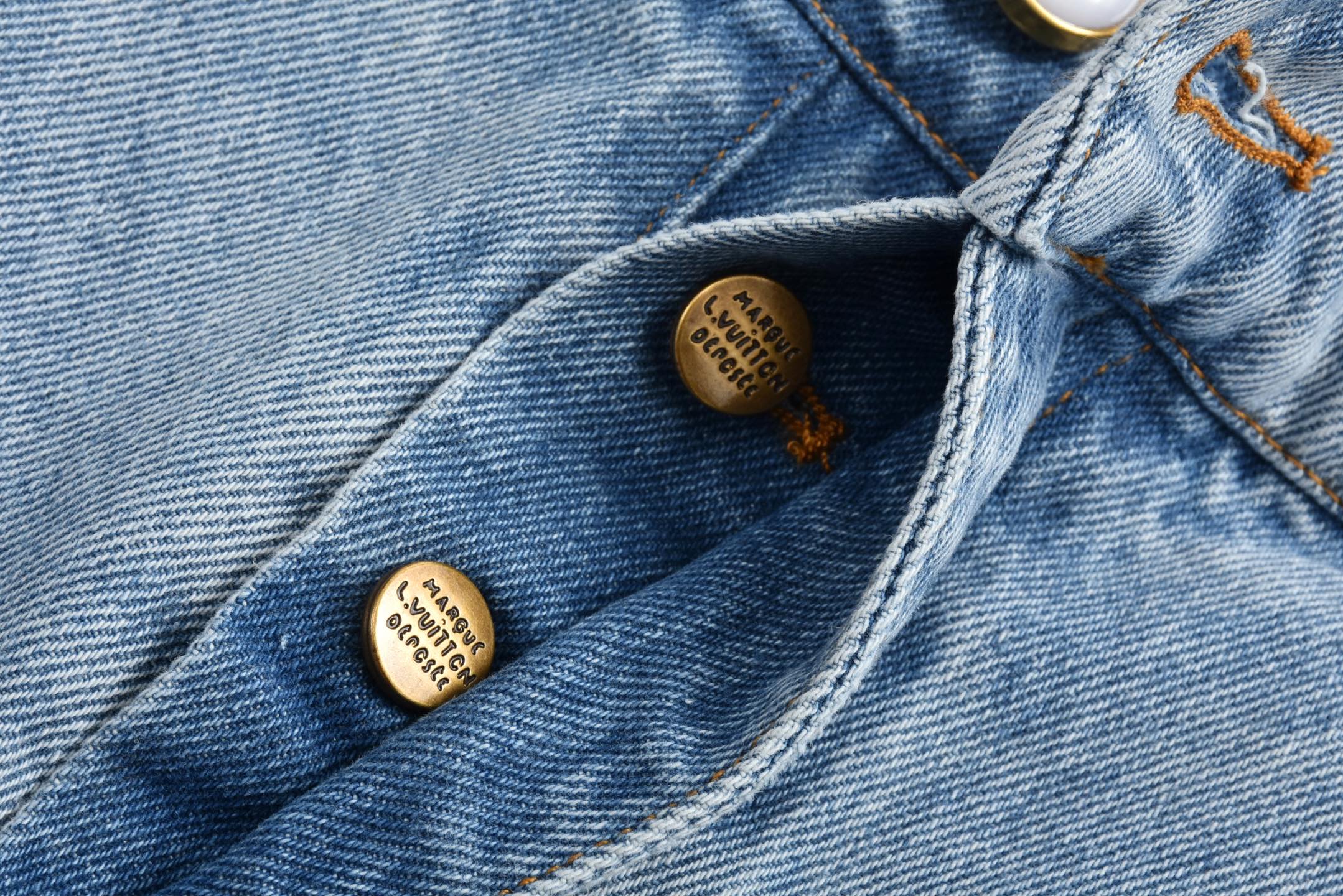 LOUIS VUITTON 路易威登 字母logo刺绣牛仔短裤 休闲裤 裤子 五分裤 蓝色 1AGTHV