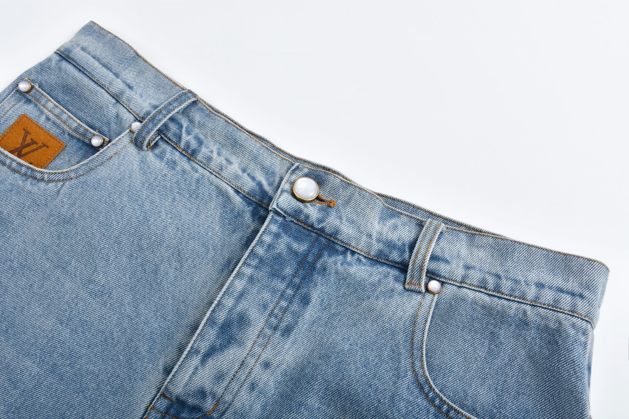 LOUIS VUITTON 路易威登 字母logo刺绣牛仔短裤 休闲裤 裤子 五分裤 蓝色 1AGTHV