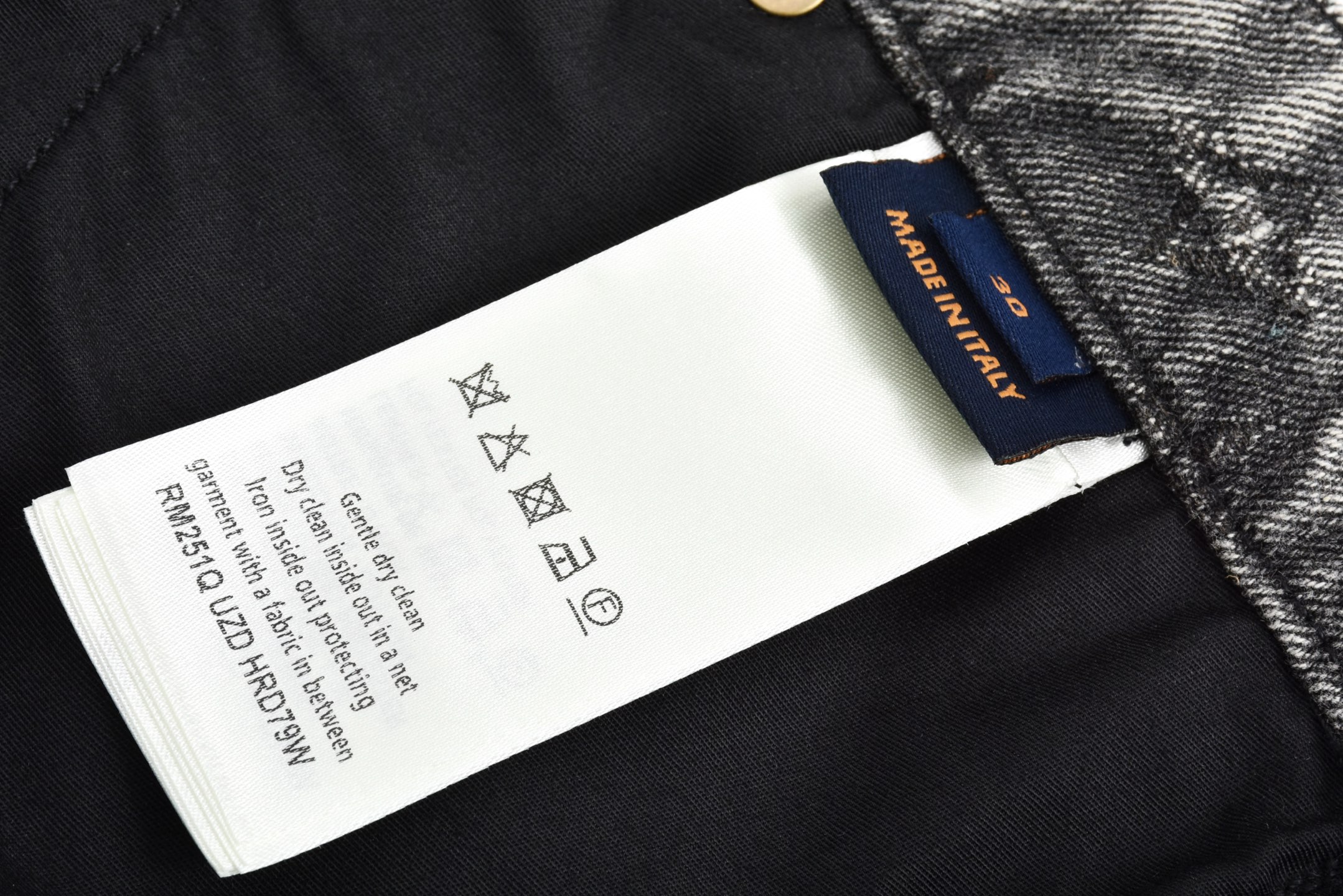 LOUIS VUITTON 路易威登 暗纹满印提花牛仔短裤 休闲裤 裤子 五分裤 灰色