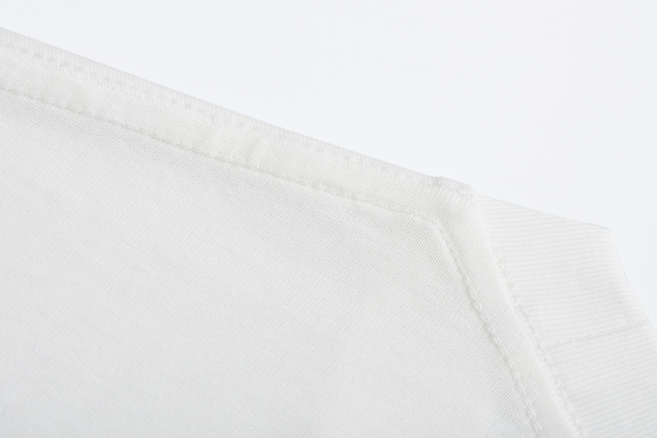 MIU MIU 刺绣字母logo圆领短袖 T恤 夏季 白色 黑色