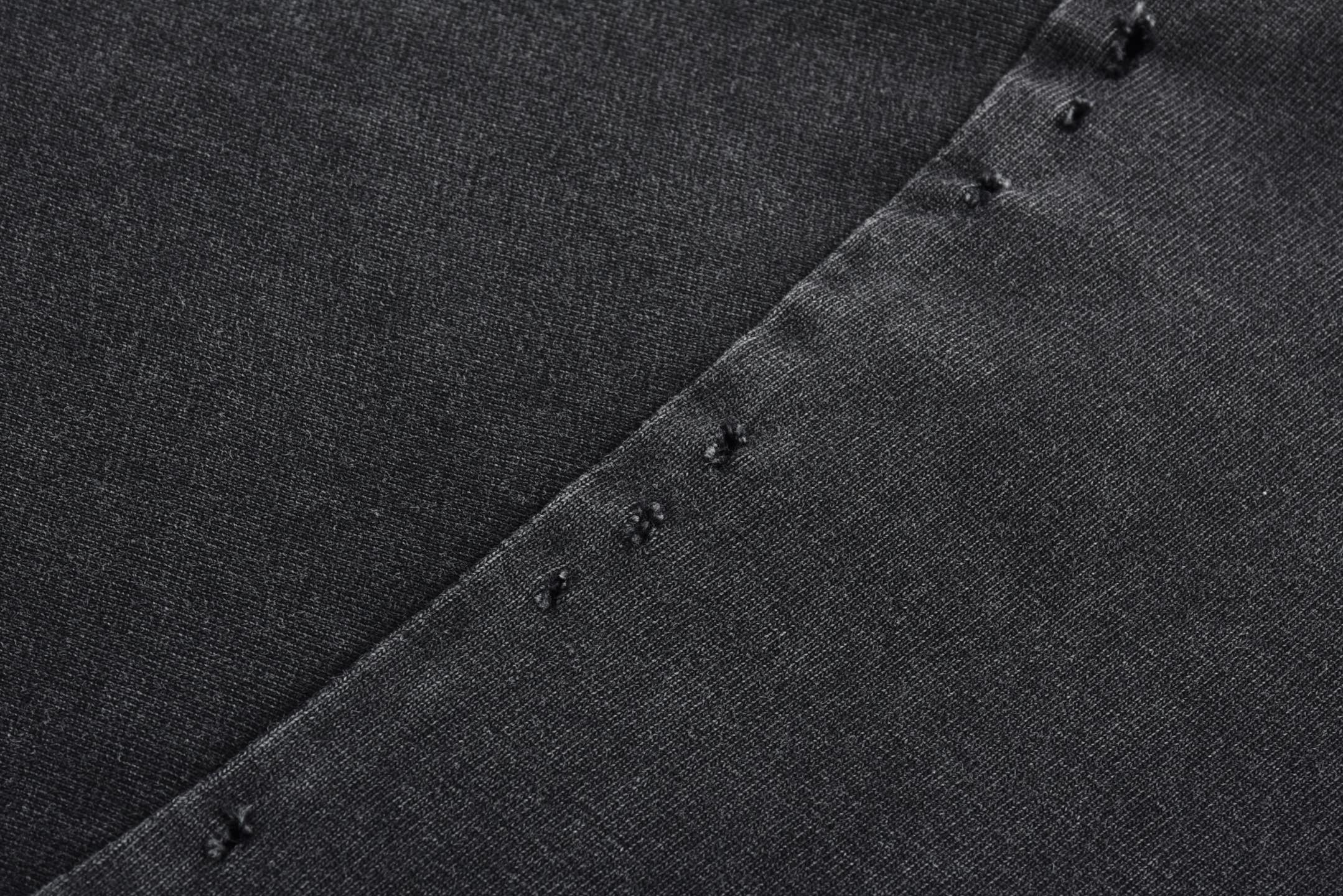 Balenciaga 巴黎世家 SS25 破洞字母logo印花圆领短袖 T恤 夏季 白色 黑色 811746TRVR29012