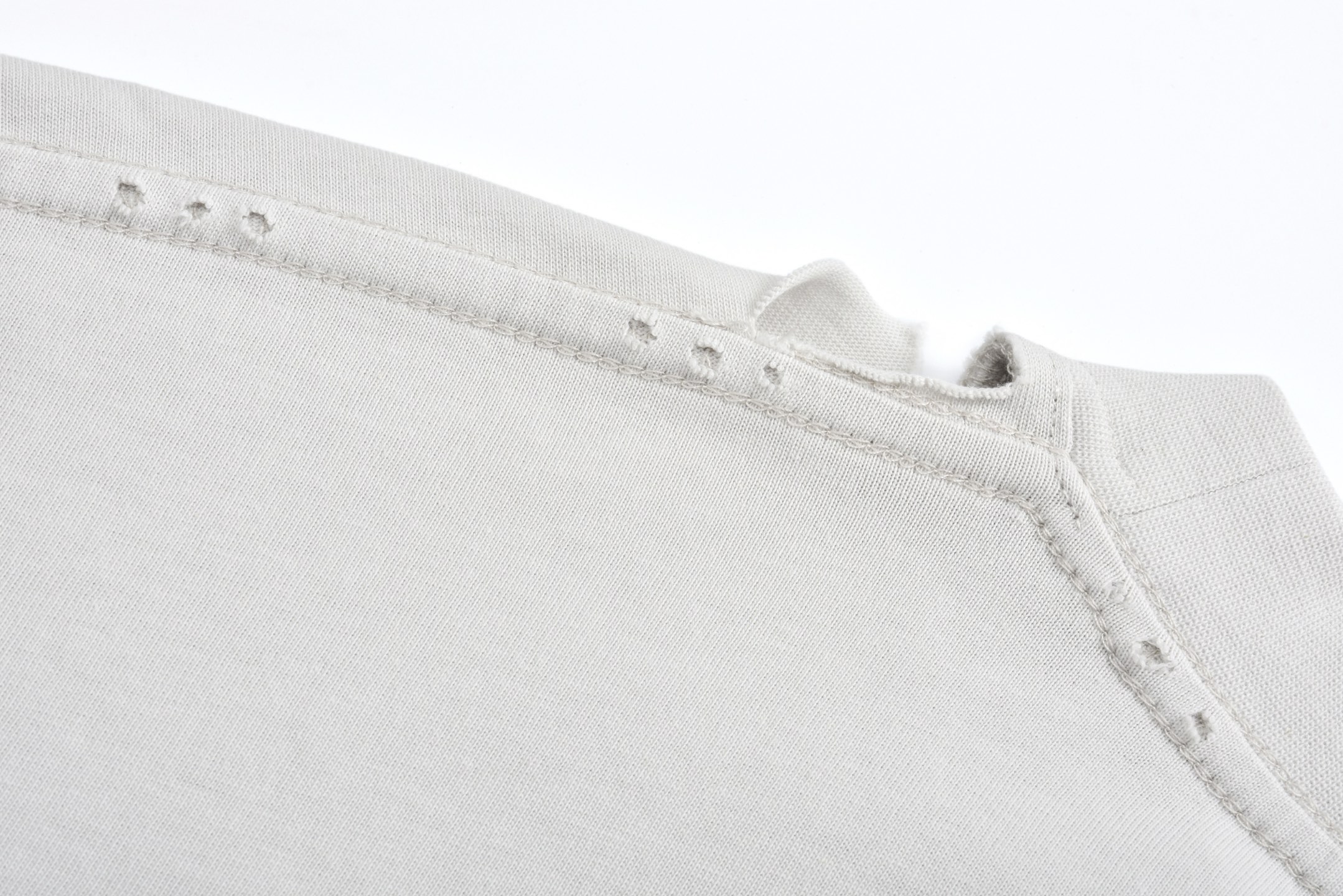 Balenciaga 巴黎世家 SS25 破洞字母logo印花圆领短袖 T恤 夏季 白色 黑色 811746TRVR29012