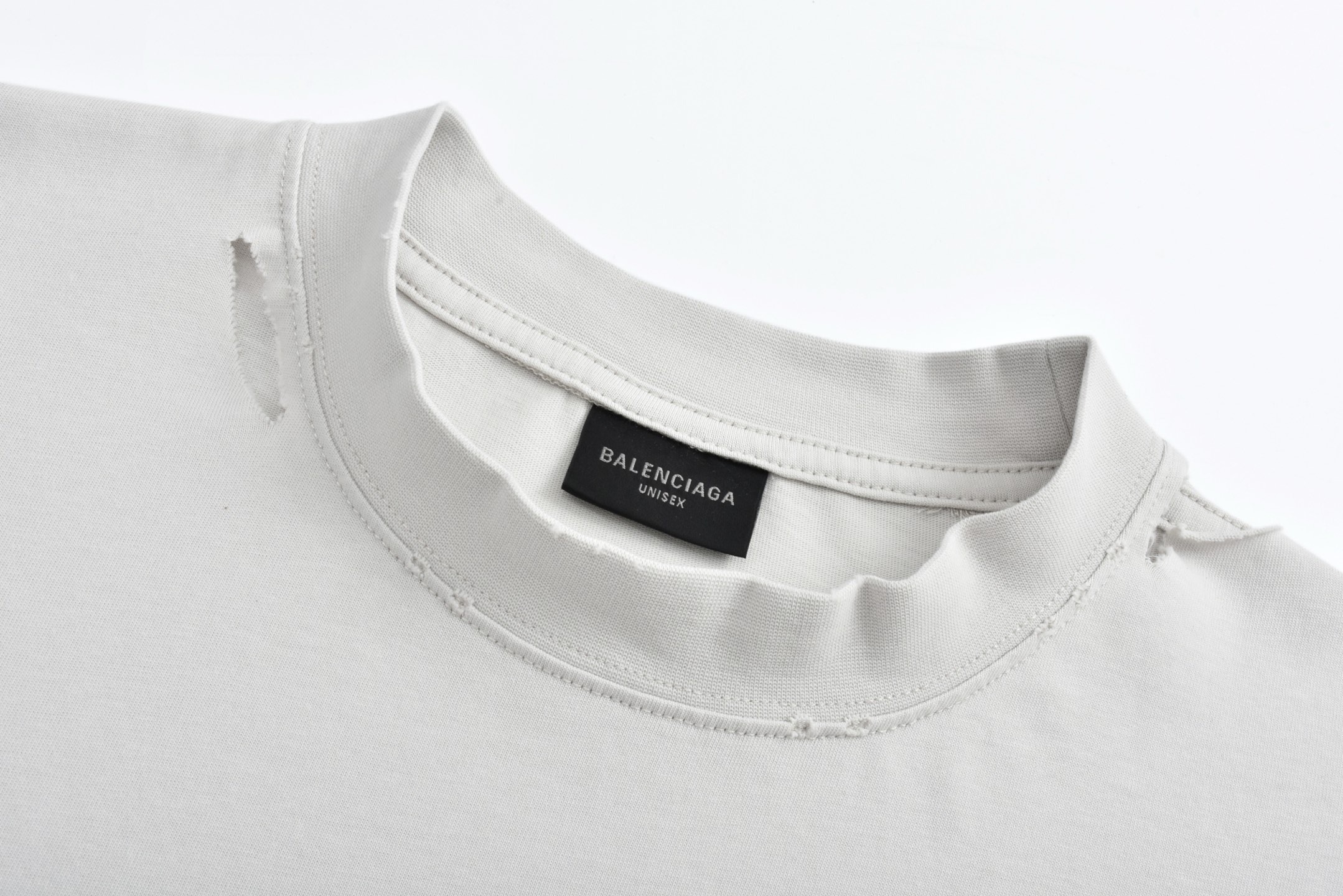 Balenciaga 巴黎世家 SS25 破洞字母logo印花圆领短袖 T恤 夏季 白色 黑色 811746TRVR29012