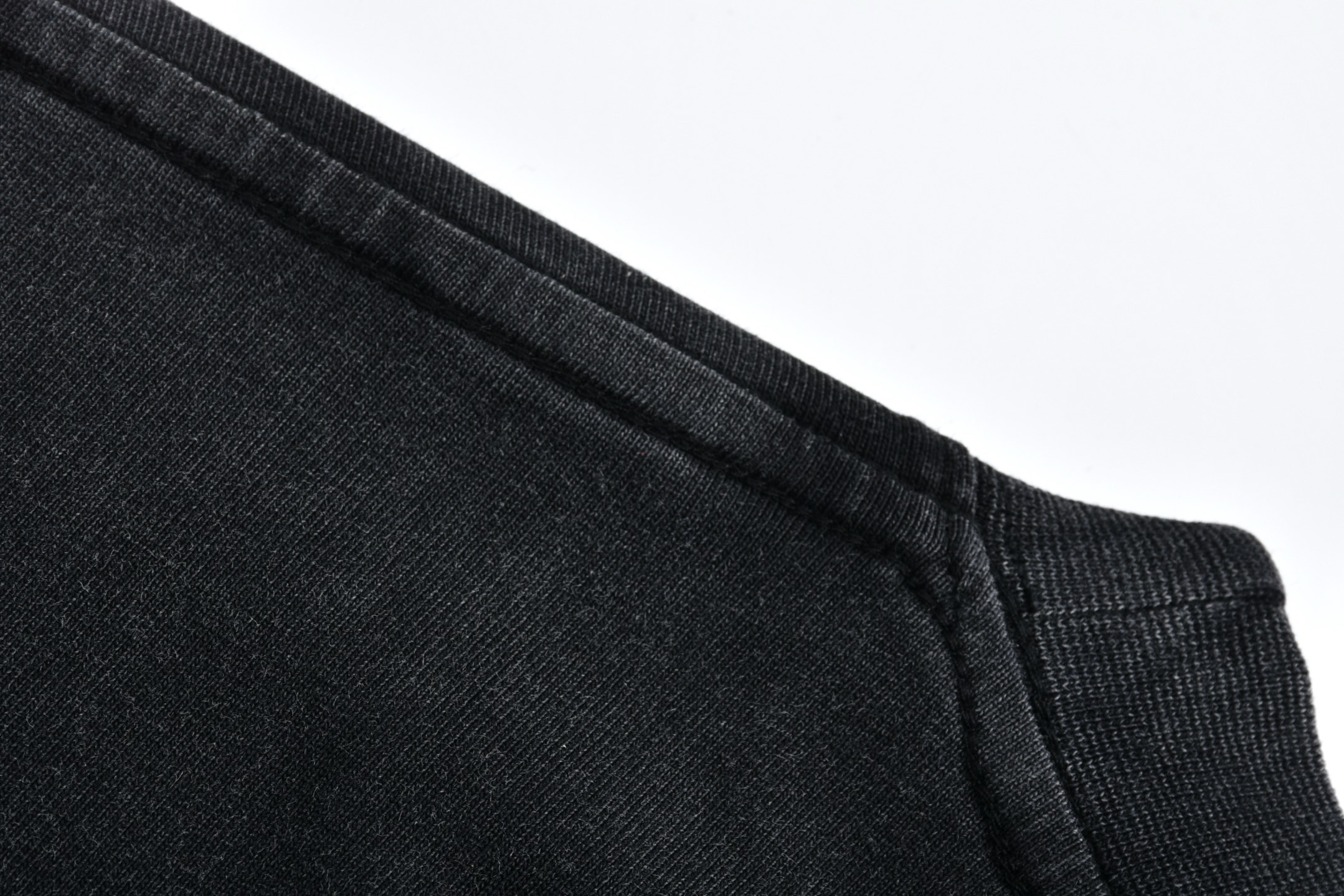 Balenciaga 巴黎世家 做旧字母logo风景印花圆领短袖 T恤 夏季 黑色 811688TRVQ71048