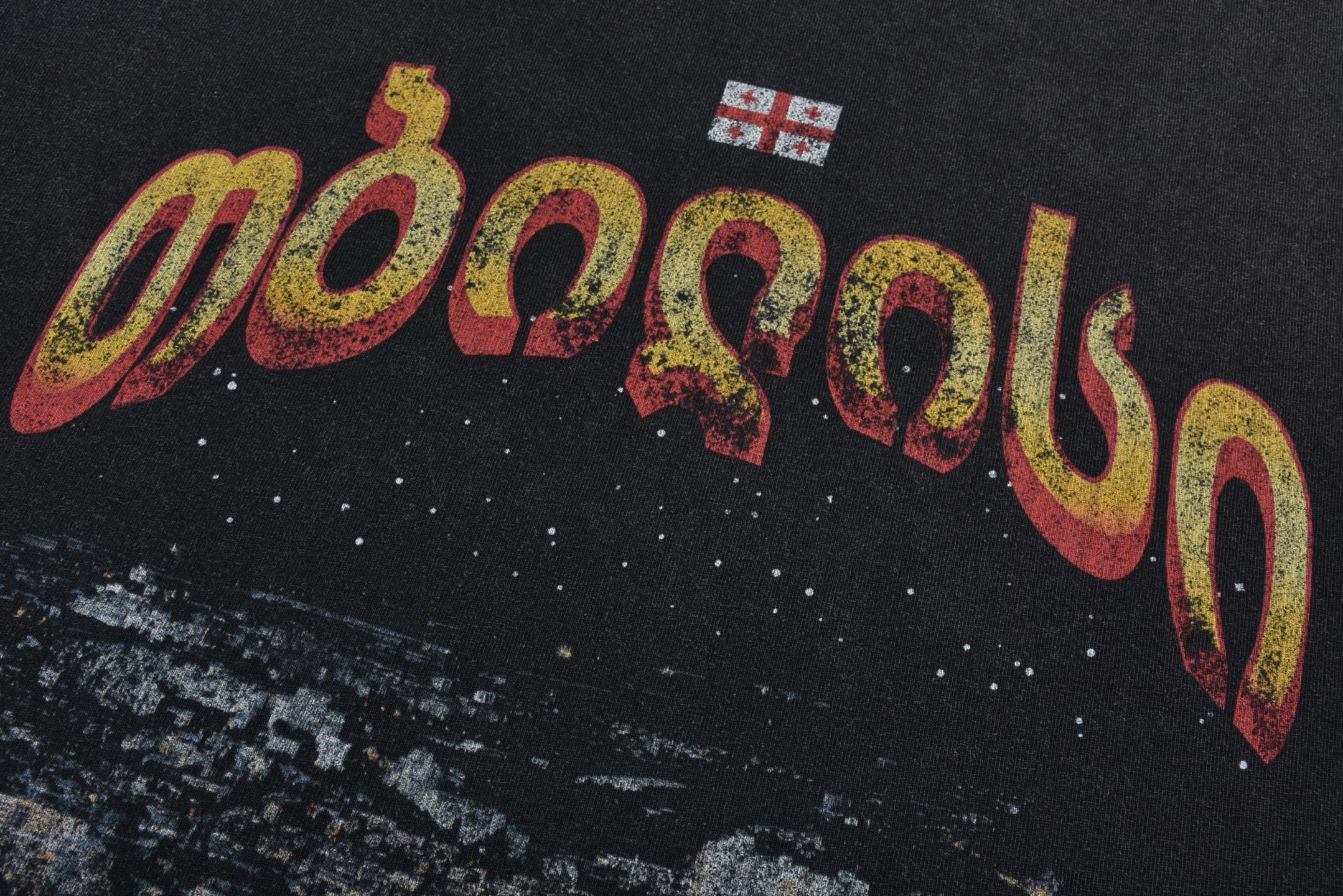 Balenciaga 巴黎世家 做旧字母logo风景印花圆领短袖 T恤 夏季 黑色 811688TRVQ71048