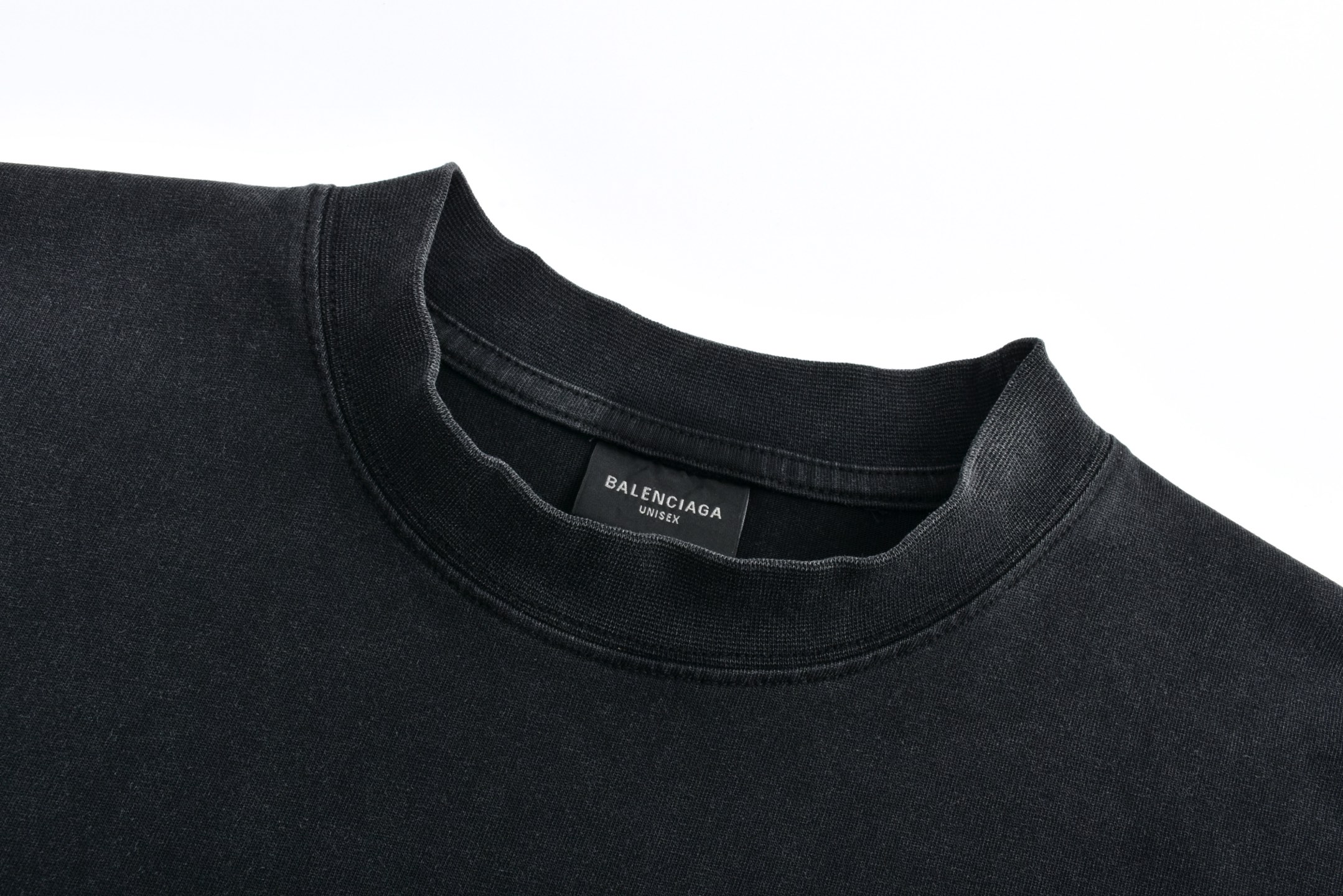 Balenciaga 巴黎世家 做旧字母logo风景印花圆领短袖 T恤 夏季 黑色 811688TRVQ71048