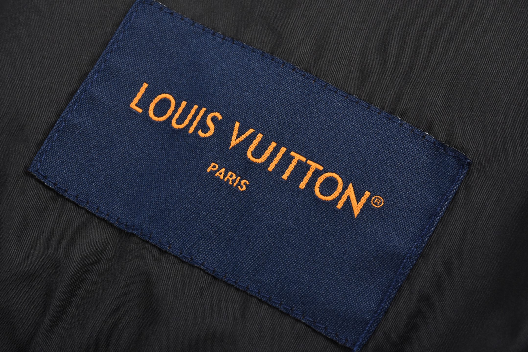 LOUIS VUITTON 路易威登 棋盘格拼接植绒拉链立领夹克 外套 黑色 1AHBG4