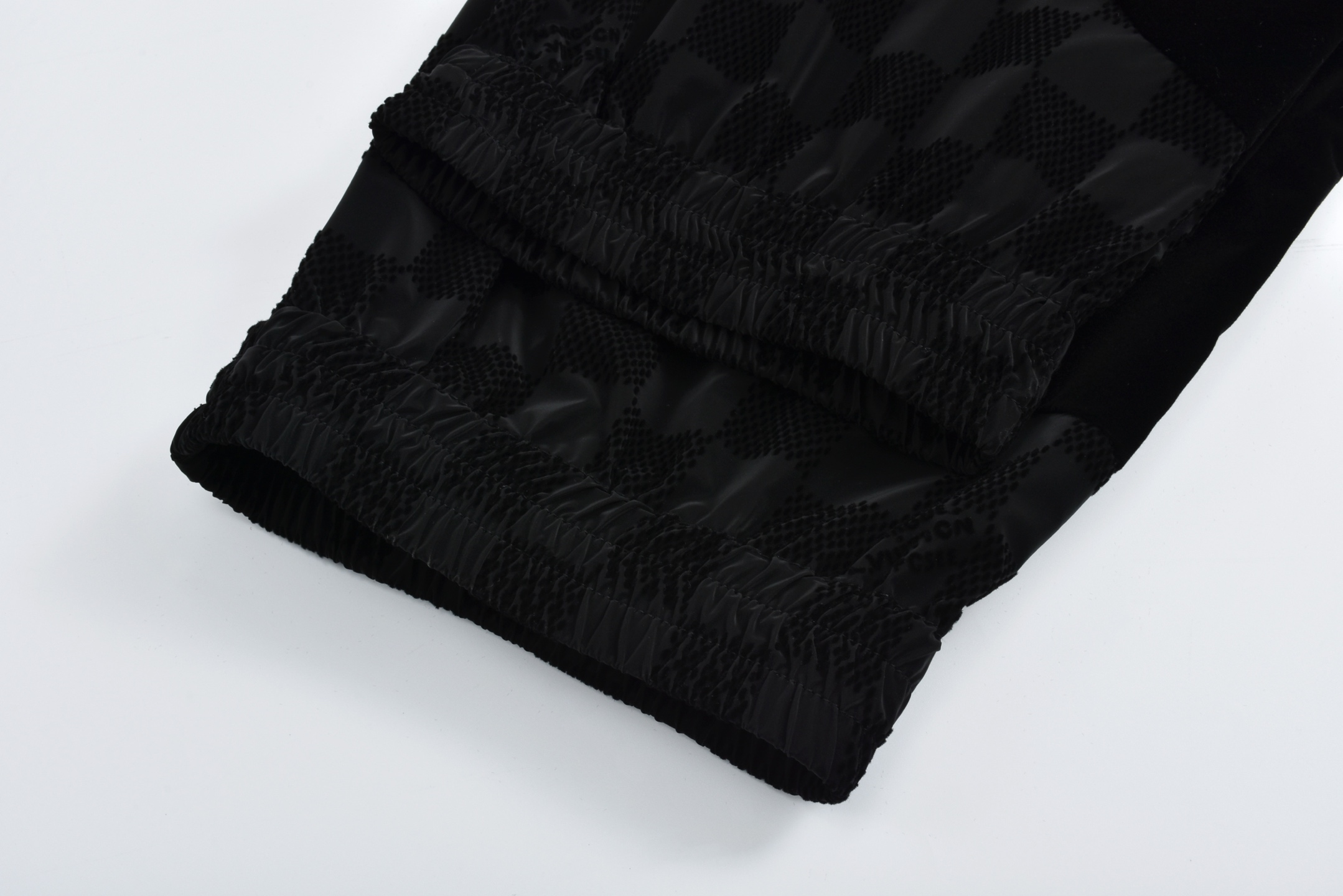 LOUIS VUITTON 路易威登 棋盘格拼接植绒松紧腰运动裤 休闲裤 裤子 长裤 黑色 1AHCDQ