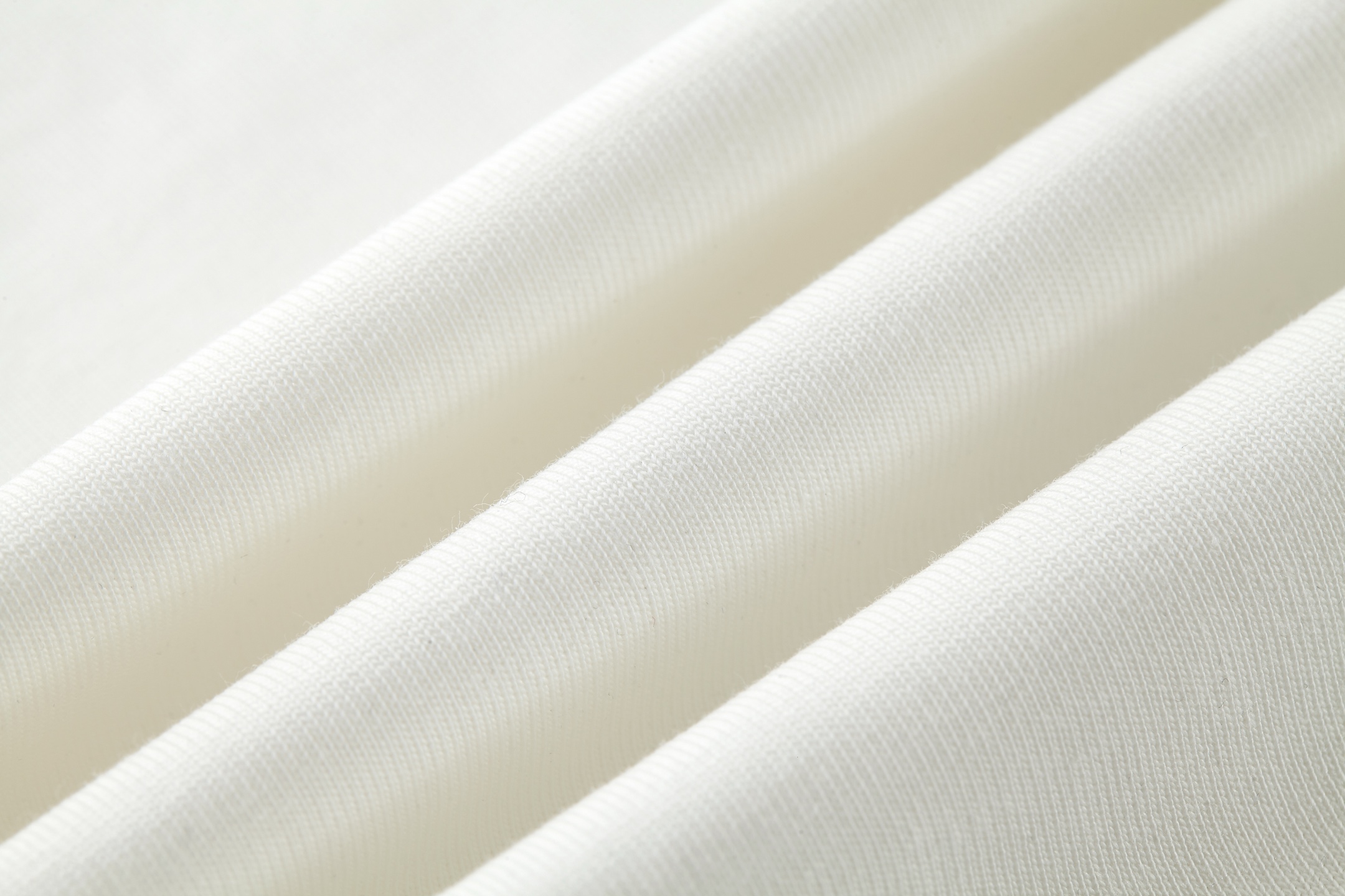 FENDI 芬迪 纯色刺绣字母logo徽章圆领T恤 短袖 海军蓝 白色 FY1319AU9AF0QB0