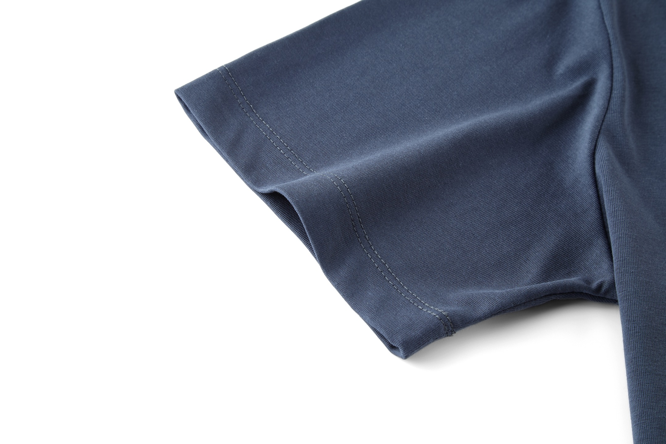 FENDI 芬迪 纯色刺绣字母logo徽章圆领T恤 短袖 海军蓝 白色 FY1319AU9AF0QB0