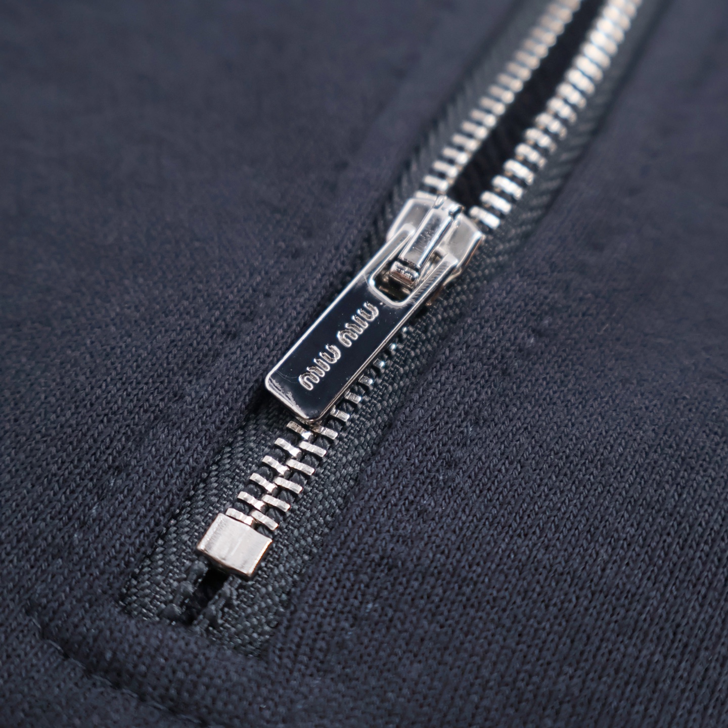 MIU MIU 缪缪 拼色微标半拉链卫衣 长袖  蓝色  MJL090-17H4-F005R-S-OOO