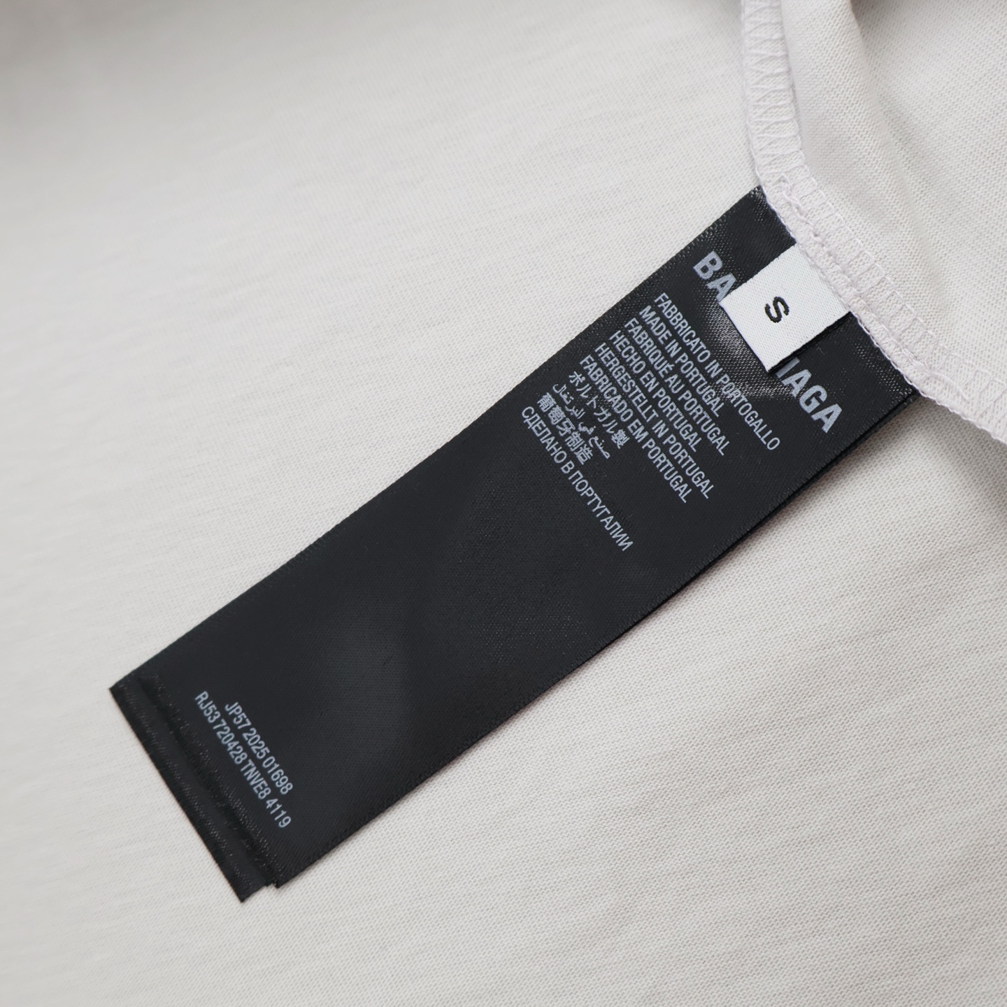 Balenciaga 巴黎世家 新主意彩色字母logo印花短袖 T恤 圆领 短款 夏季 白色 黑色