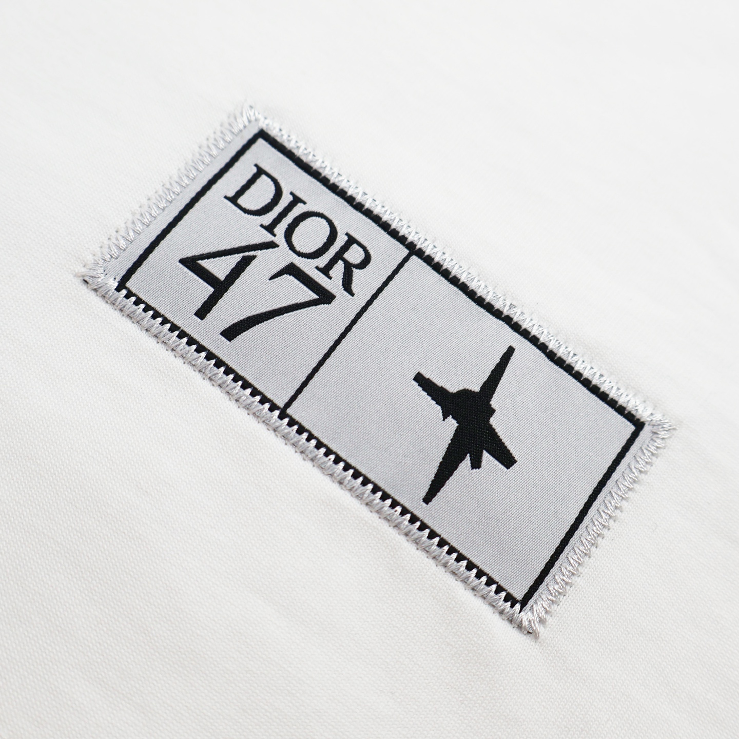 DIOR 迪奥 彩色数字字母刺绣 T恤 夏季 短袖  黑色 白色 A2 593J696N0849-C984