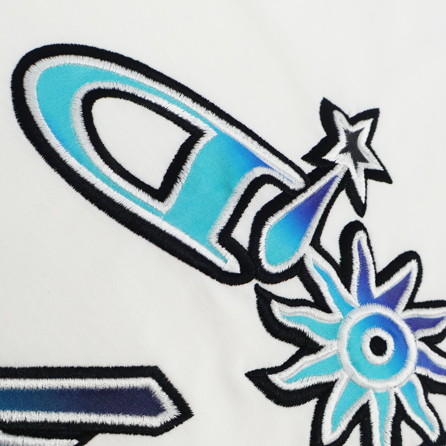 DIOR 迪奥 彩色数字字母刺绣 T恤 夏季 短袖  黑色 白色 A2 593J696N0849-C984