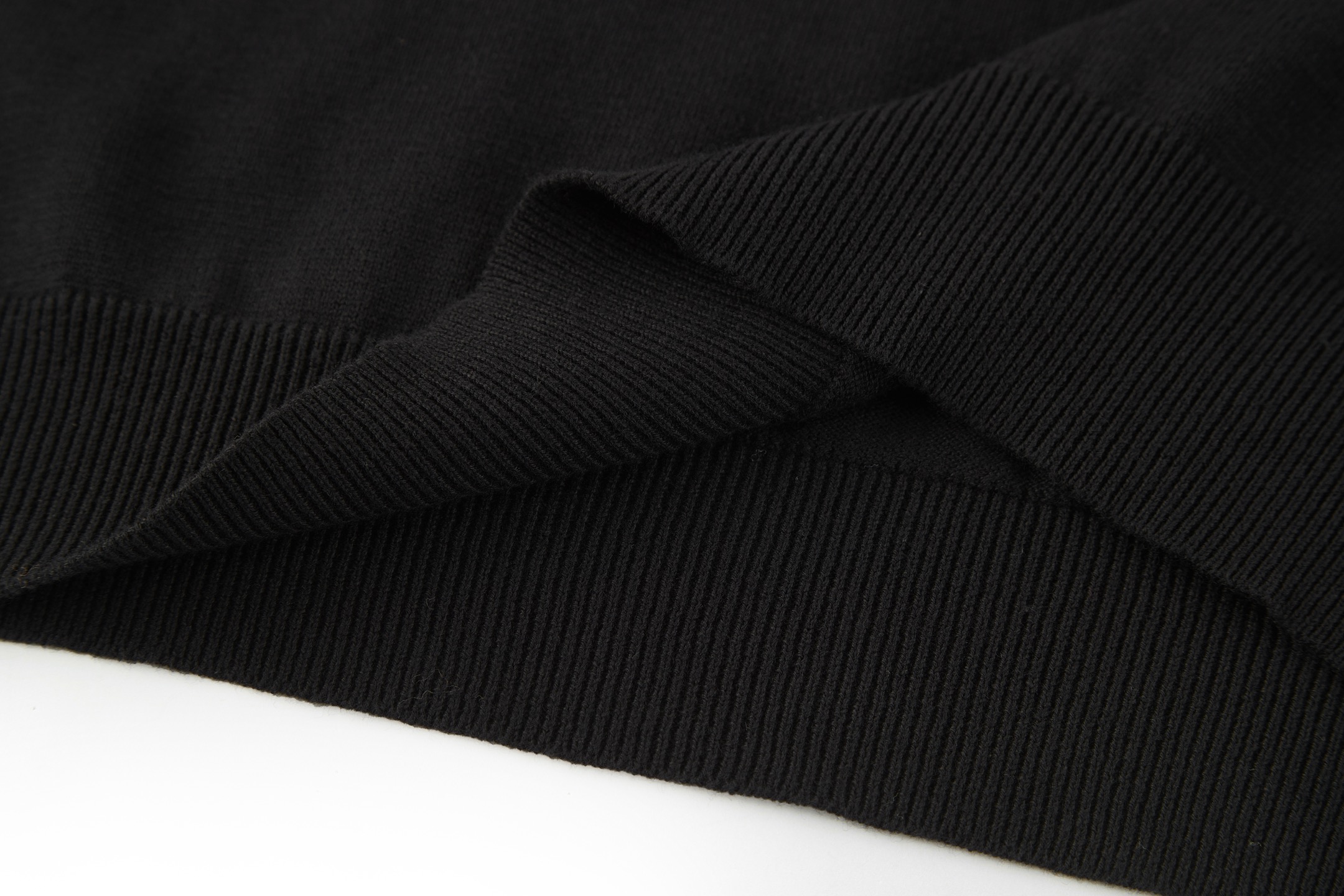 DIOR 迪奥 纯色小蜜蜂刺绣高领毛衣 秋冬 长袖 黑色 933M656BT968-982