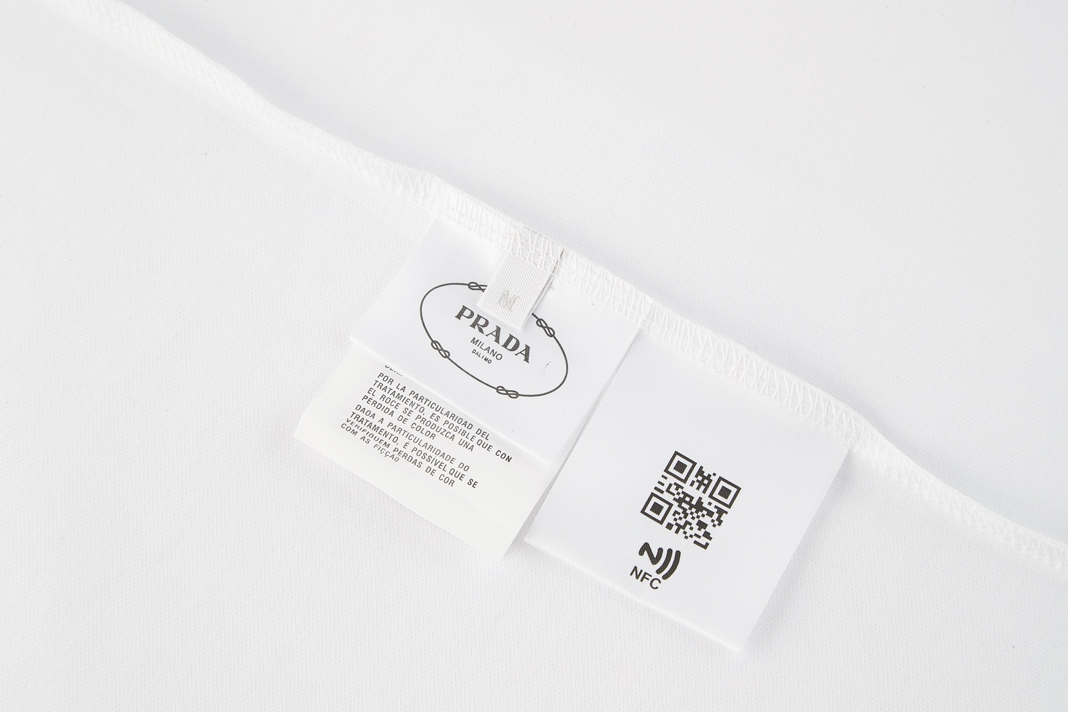 PRADA 普拉达 纯色胸口徽标圆领 休闲夏季 短袖 T恤 黑色 白色