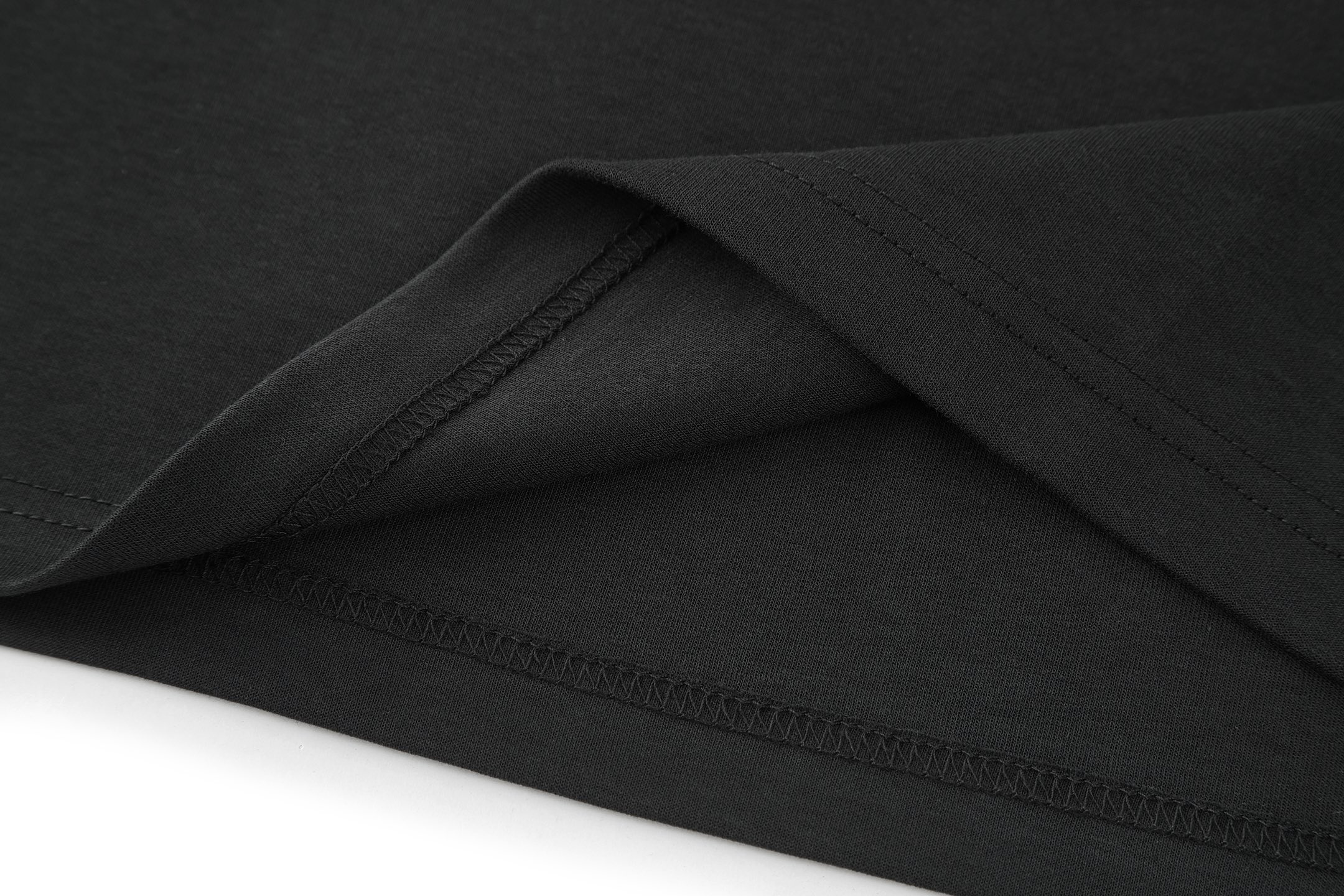 PRADA 普拉达 纯色胸口徽标圆领 休闲夏季 短袖 T恤 黑色 白色