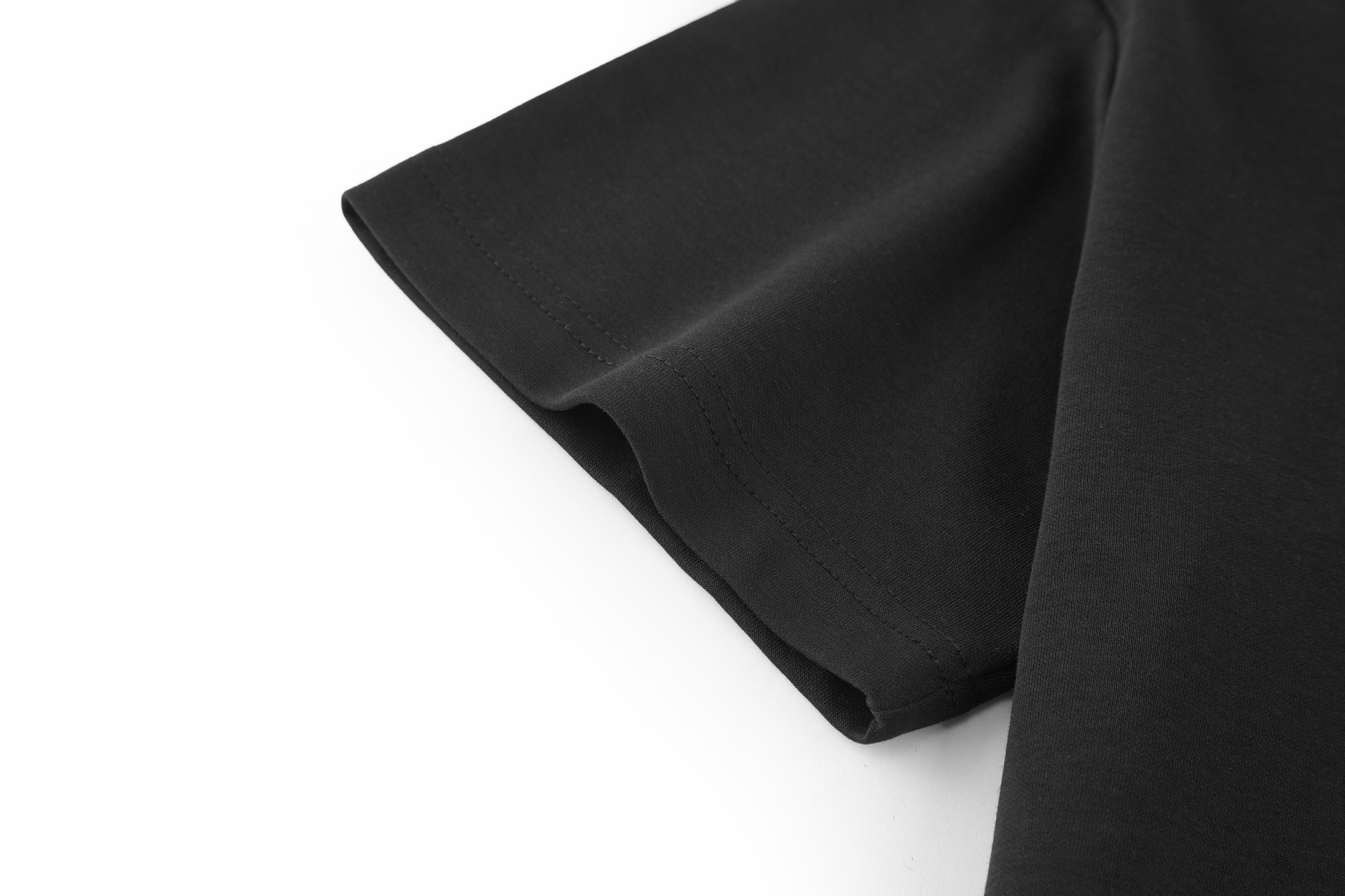 PRADA 普拉达 纯色胸口徽标圆领 休闲夏季 短袖 T恤 黑色 白色