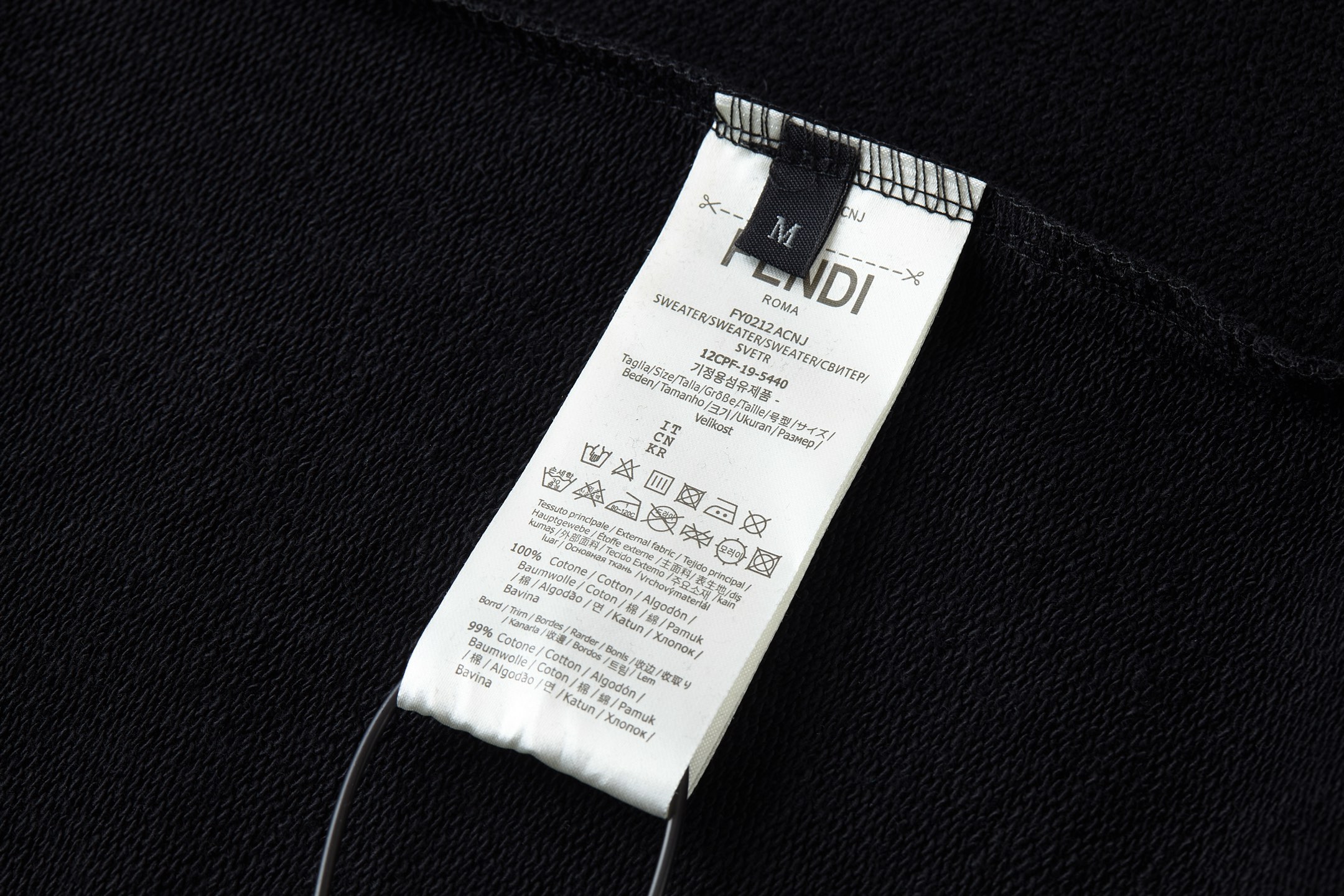 FENDI 芬迪 纯色金属徽标圆领卫衣 长袖 黑色 A5 FY3938AU8YF0QA1