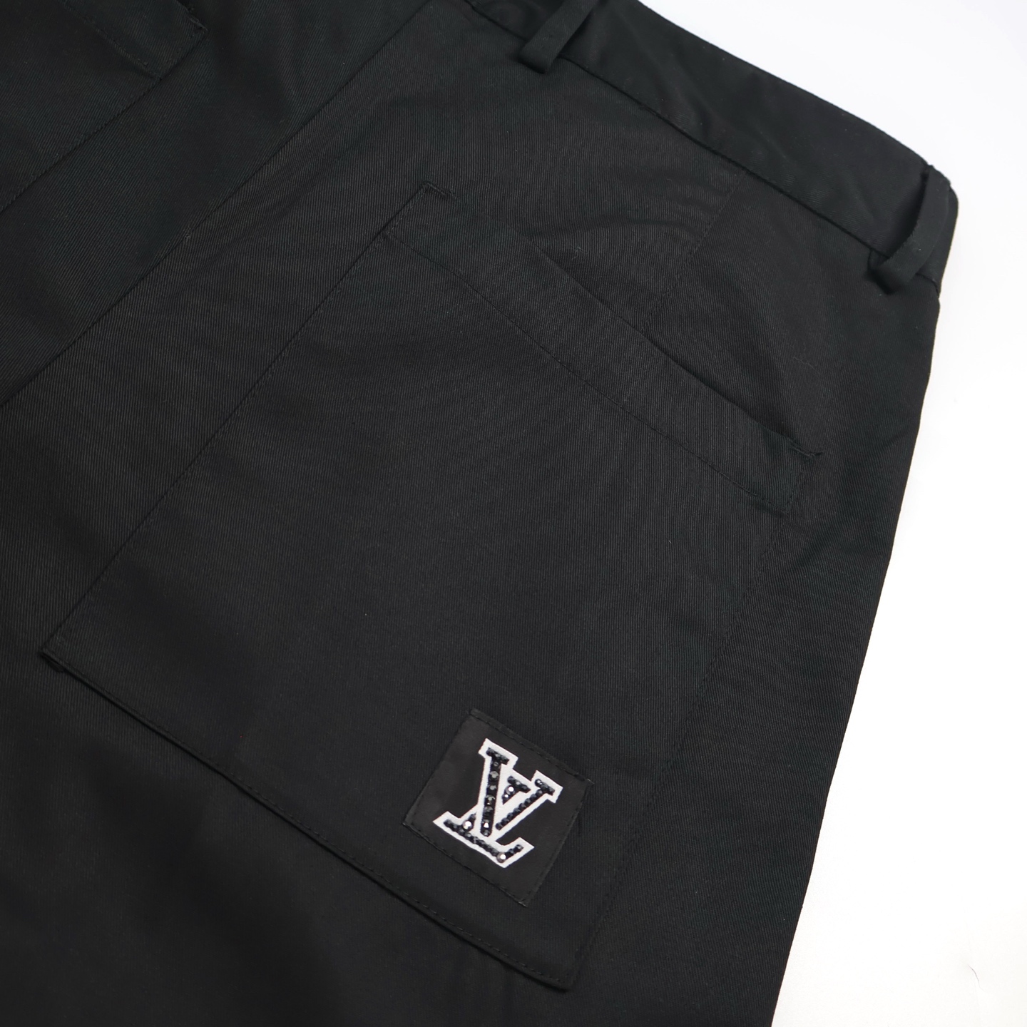 ]LOUIS VUITTON  路易威登 LV 刺绣字母logo休闲裤 裤 裤子 长裤 黑色  B0 1AGTO0