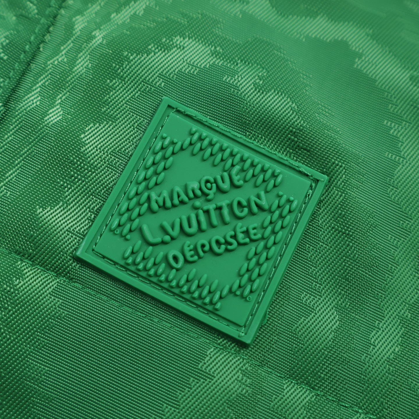 LOUIS VUITTON 路易威登  LV 树纹像素印花拉链连帽防风风衣外套 夹克 冲锋衣 长袖 绿色 B0