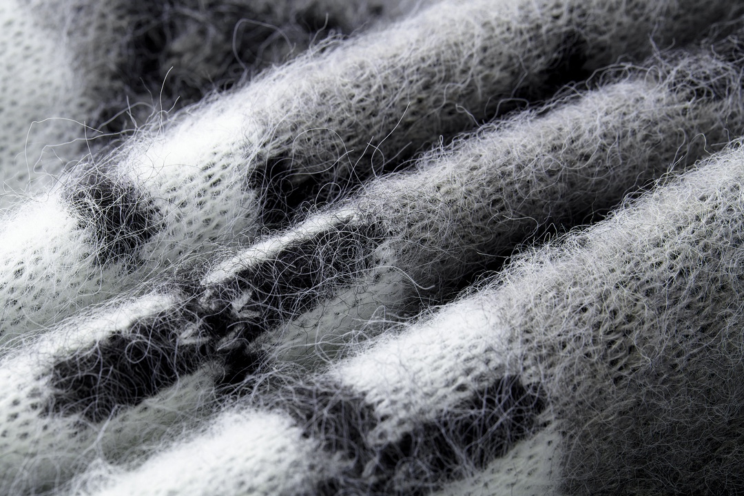 LOUIS VUITTON 路易威登 马海毛V领开衫 针织衫 毛衣 外套 黑色 B0 1AF342