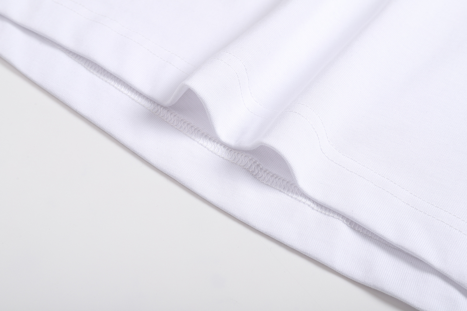 DIOR 迪奥 Lewis Hamilton 合作系列 刺绣字母logo短袖 T恤 夏季 白色 黑色 A2 593J696V0554-C080