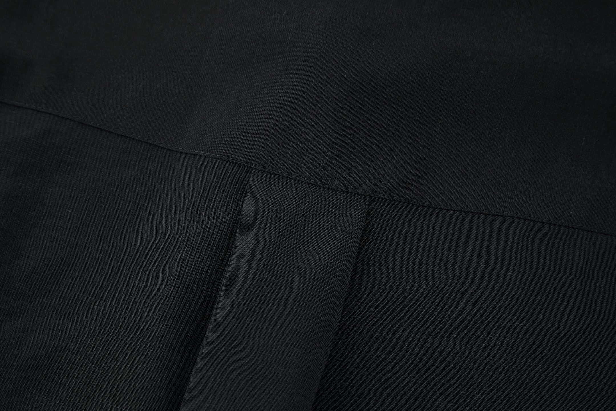 LOEWE 罗意威 Paula ' s Ibiza SS25 精巧刺绣纽扣桑蚕丝衬衫 长袖 黑色 B0 H616Y05X72-1100