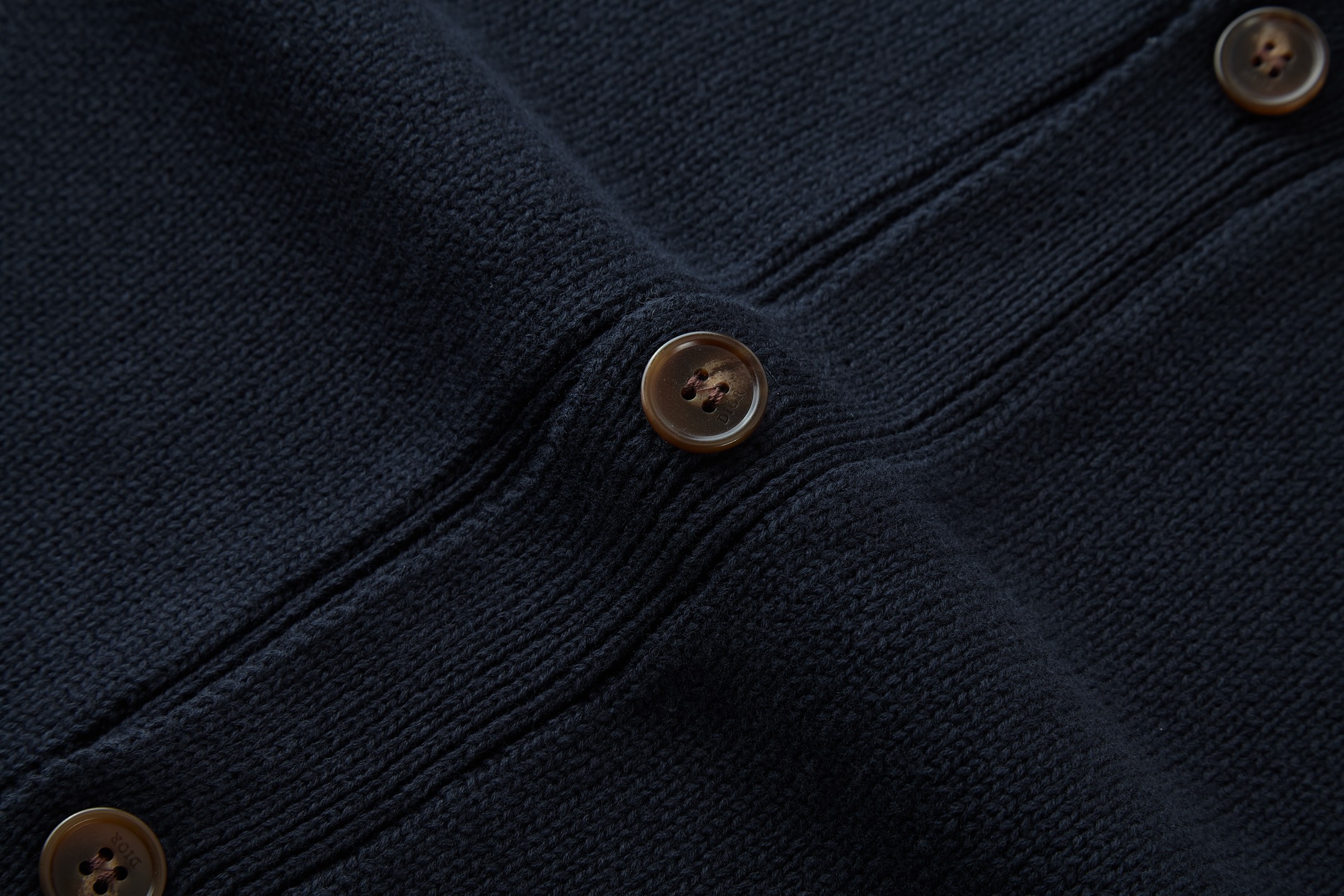 DIOR 迪奥 字母logo刺绣V领针织衫 开衫 毛衣 秋冬 长袖 黑色 B0 583M219A3003-C570