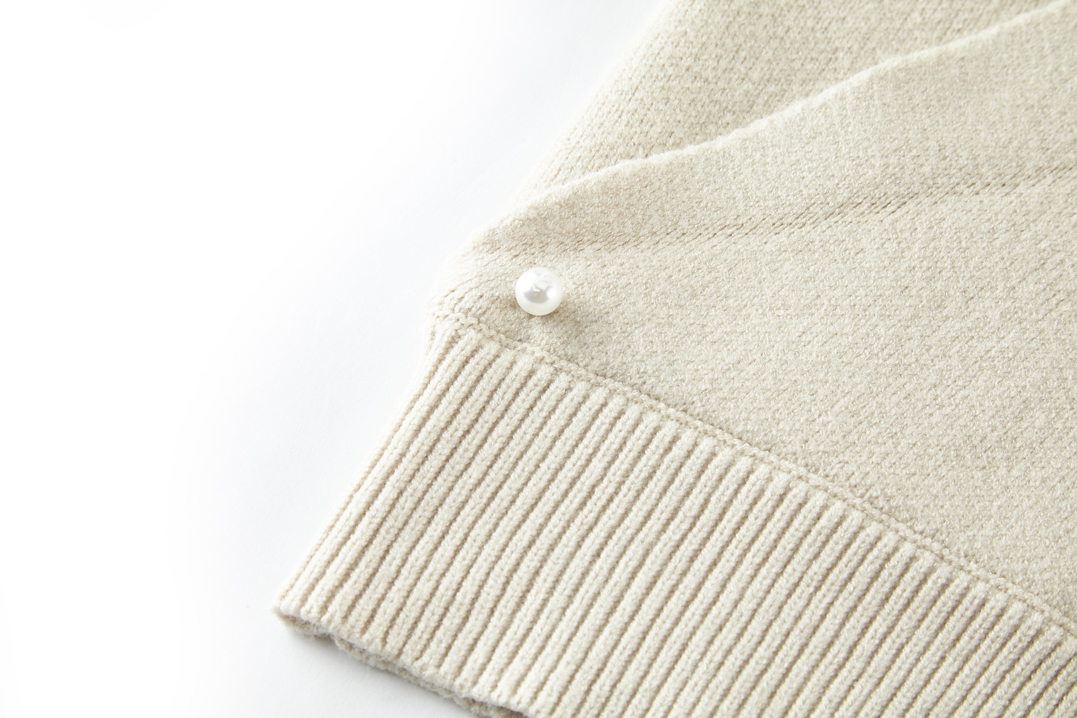 LOUIS VUITTON 路易威登 金属字母Logo徽标V领开衫 针织衫 毛衣 外套 米色 B0 1AHVNQ