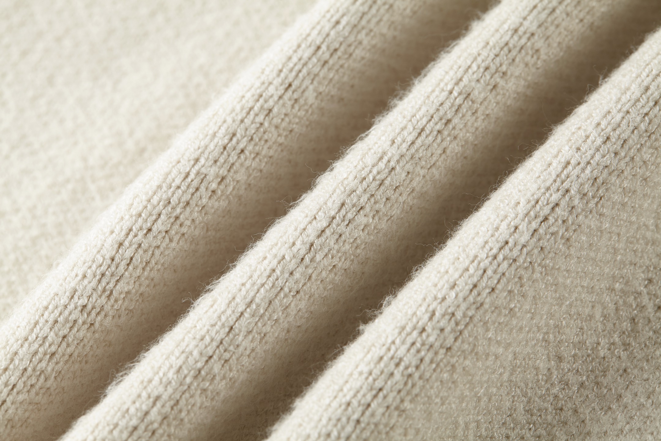 LOUIS VUITTON 路易威登 金属字母Logo徽标V领开衫 针织衫 毛衣 外套 米色 B0 1AHVNQ