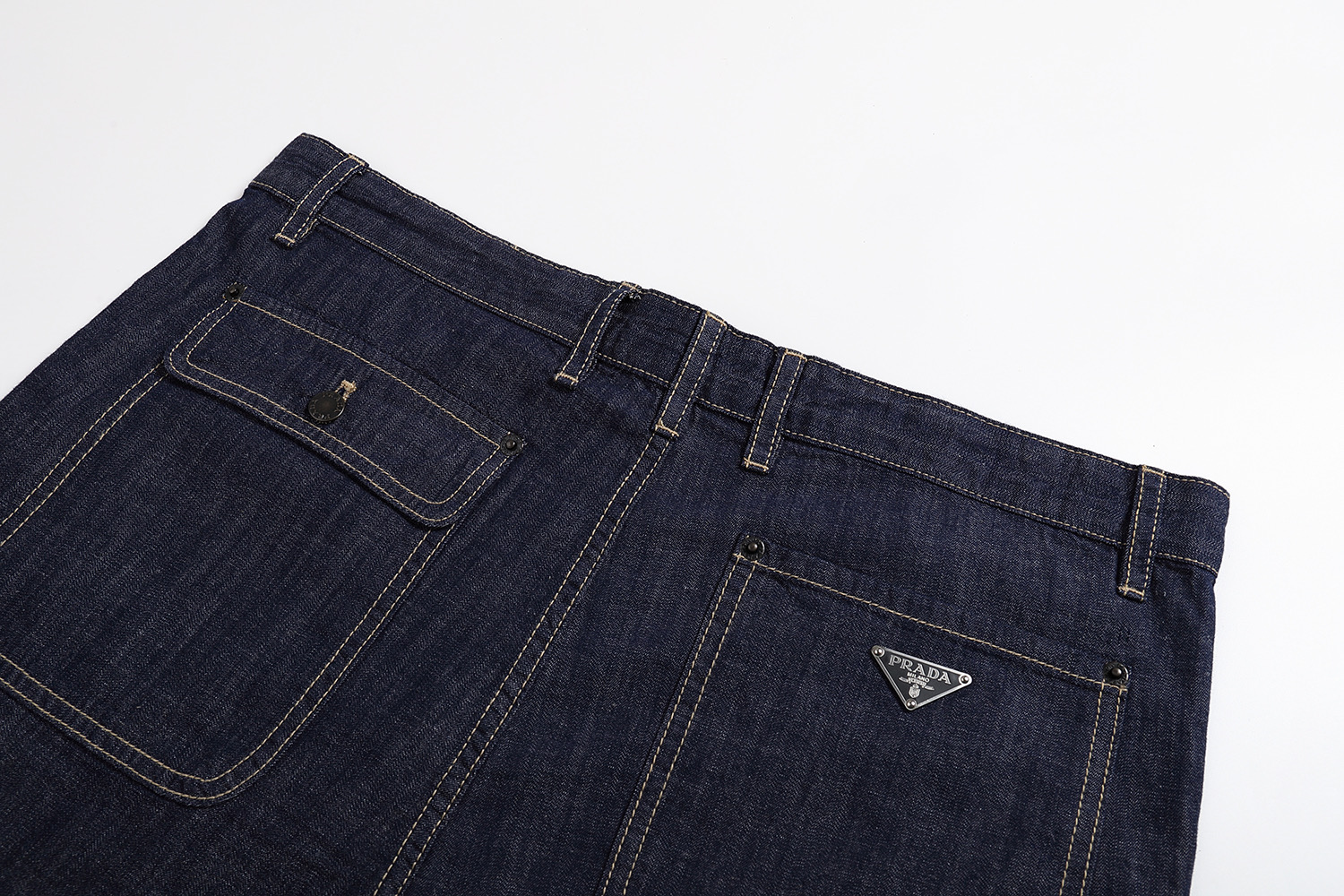 PRADA 普拉达 纯色直筒牛仔裤 长裤 裤子 深蓝色 B0