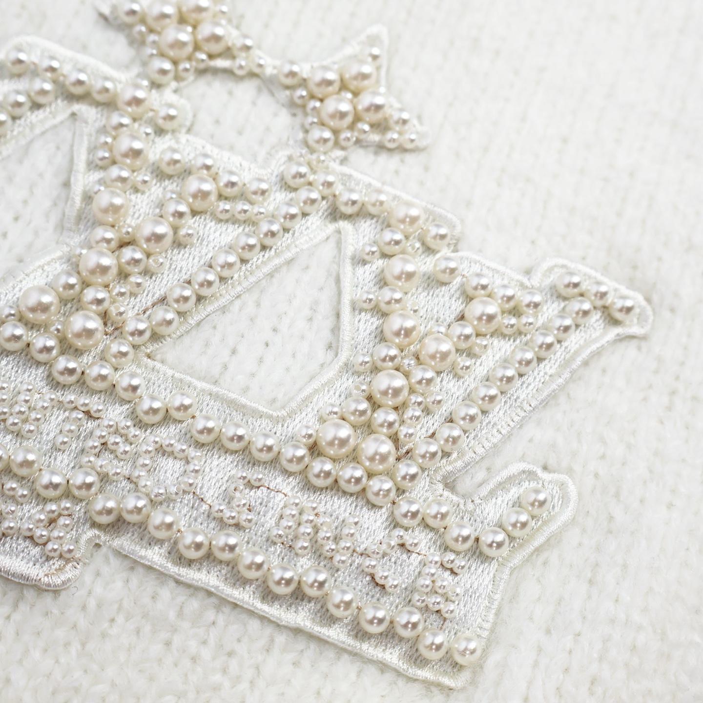 LOUIS VUITTON 路易威登 珍珠字母Logo徽标针织衫 毛衣 外套 白色 B5 1AHC91