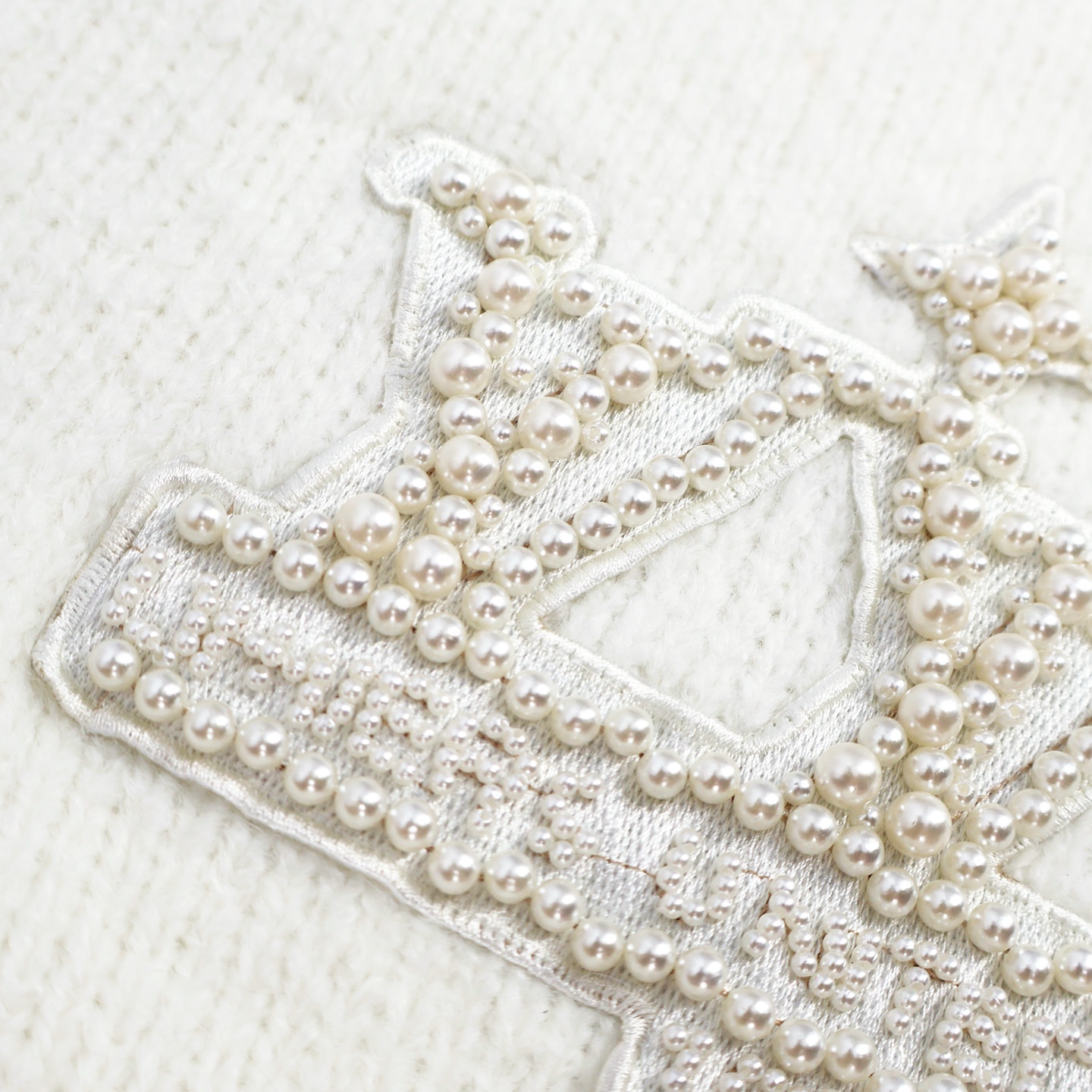 LOUIS VUITTON 路易威登 珍珠字母Logo徽标针织衫 毛衣 外套 白色 B5 1AHC91